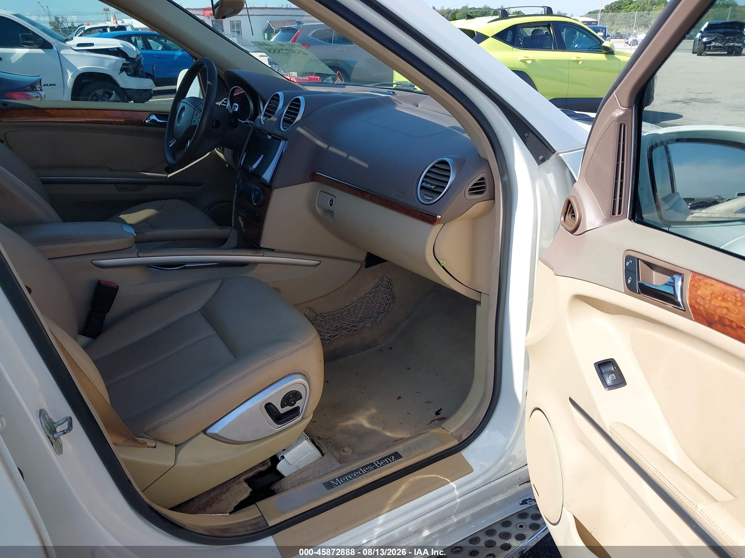 2008 Mercedes-benz Gl 450 4matic White vin: 4JGBF71E78A301084