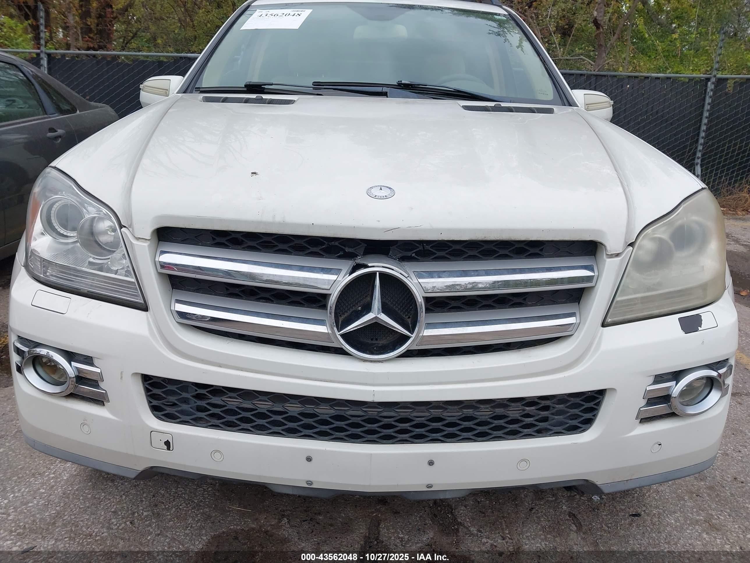 2009 Mercedes-benz Gl 450 4matic Белый vin: 4JGBF71E79A486299