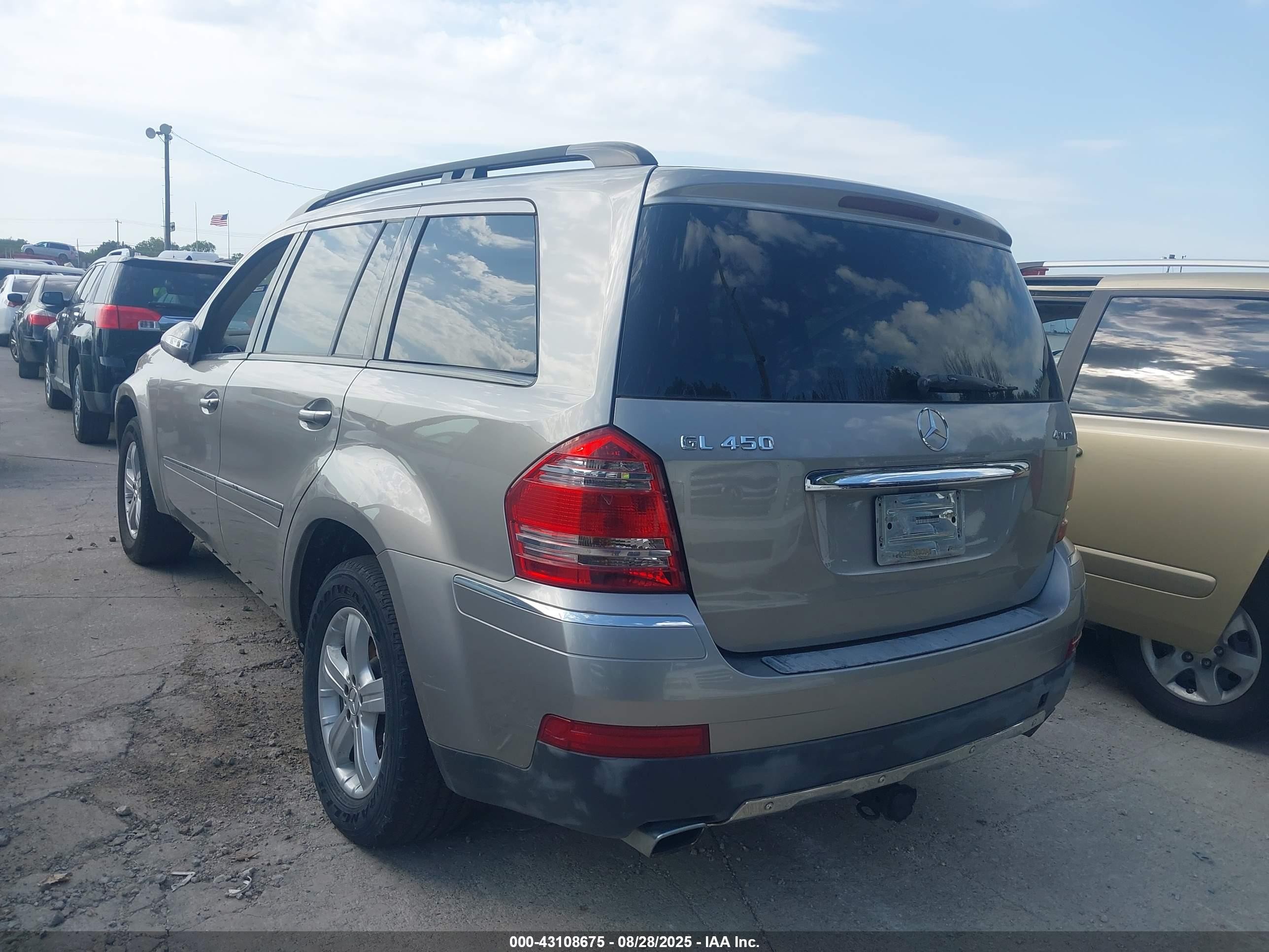 2007 Mercedes-benz Gl 450 4matic Бежевый vin: 4JGBF71EX7A134072