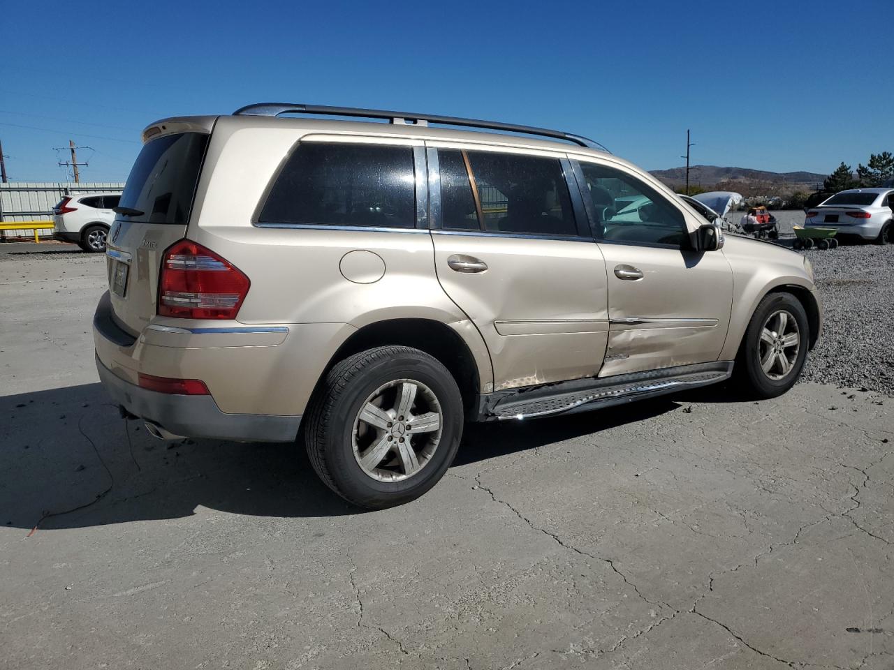 2007 Mercedes-benz Gl 450 4matic Gold vin: 4JGBF71EX7A188875