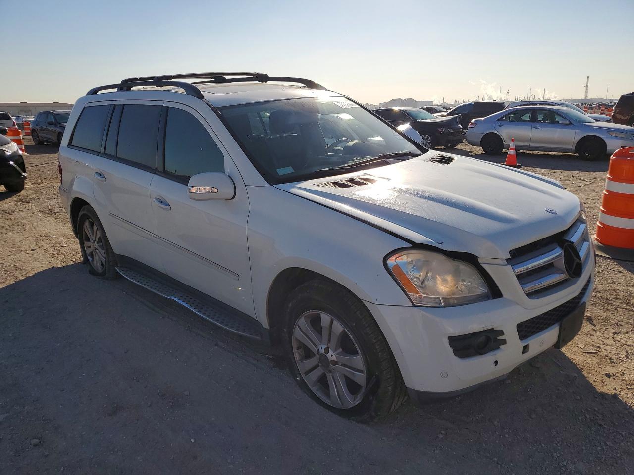 2008 Mercedes-benz Gl 450 4matic Белый vin: 4JGBF71EX8A426516