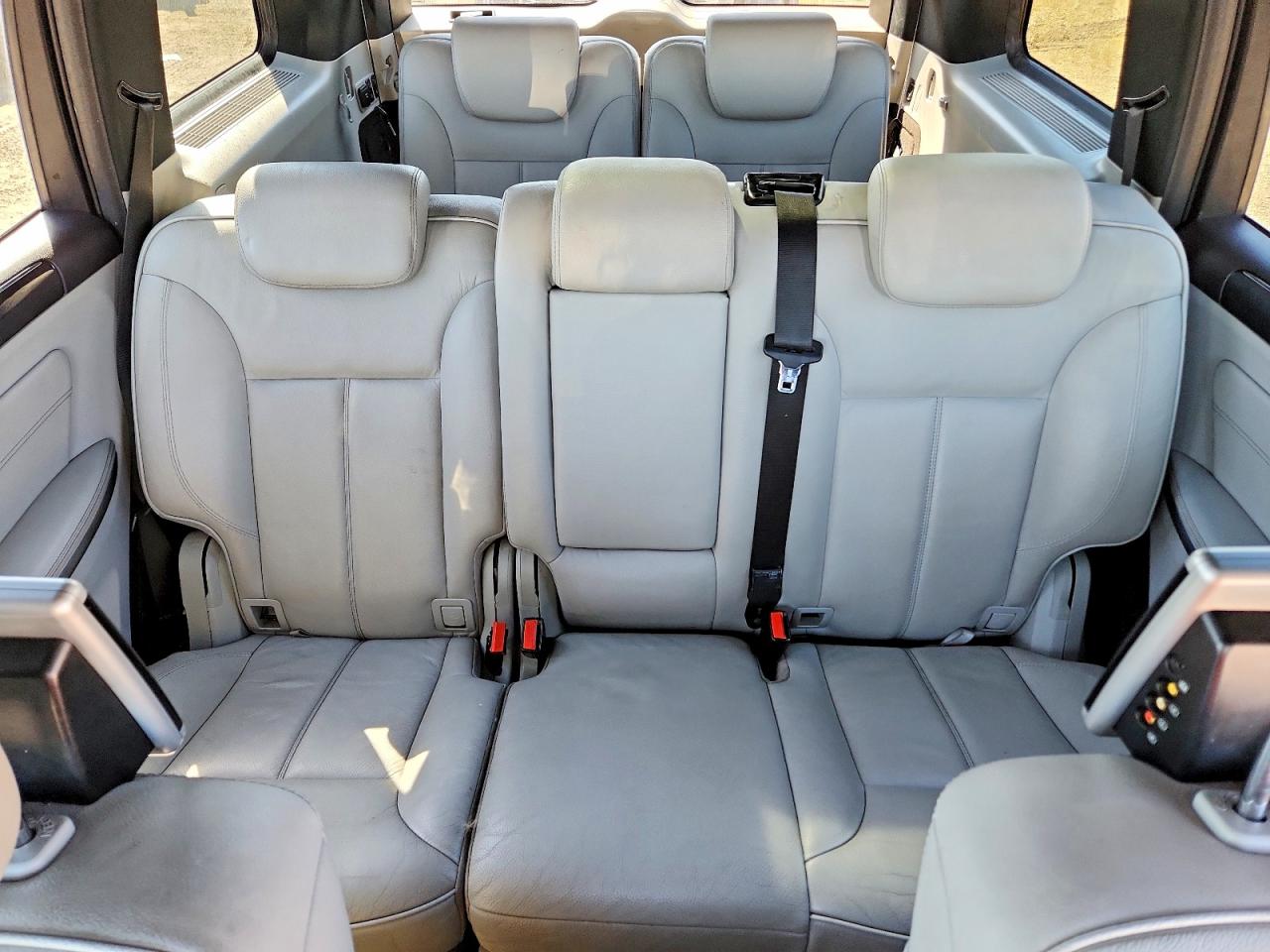 2010 Mercedes-benz Gl 450 4matic Silver vin: 4JGBF7BE0AA570953