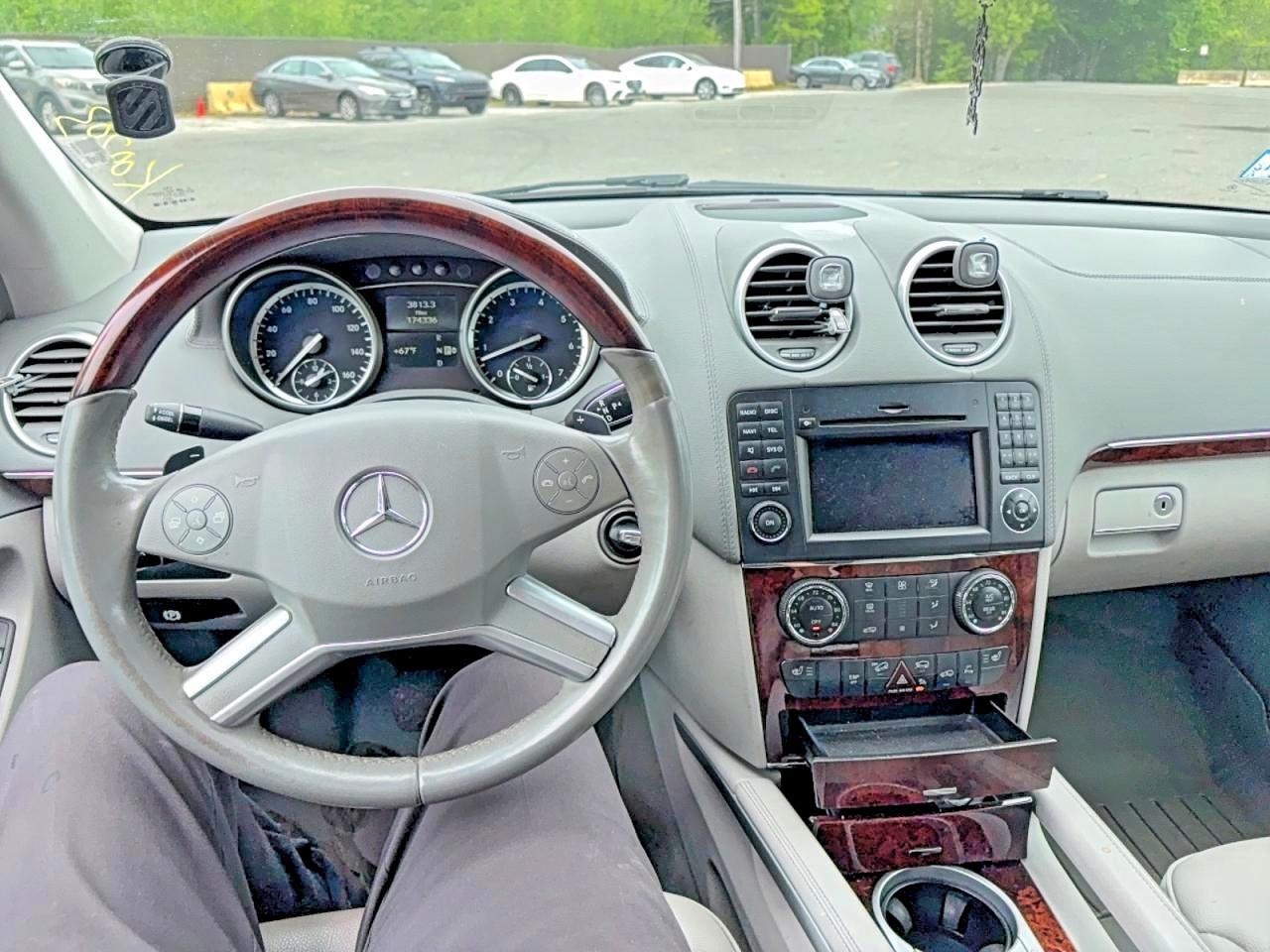 2011 Mercedes-benz Gl 450 4matic Серебряный vin: 4JGBF7BE2BA631334