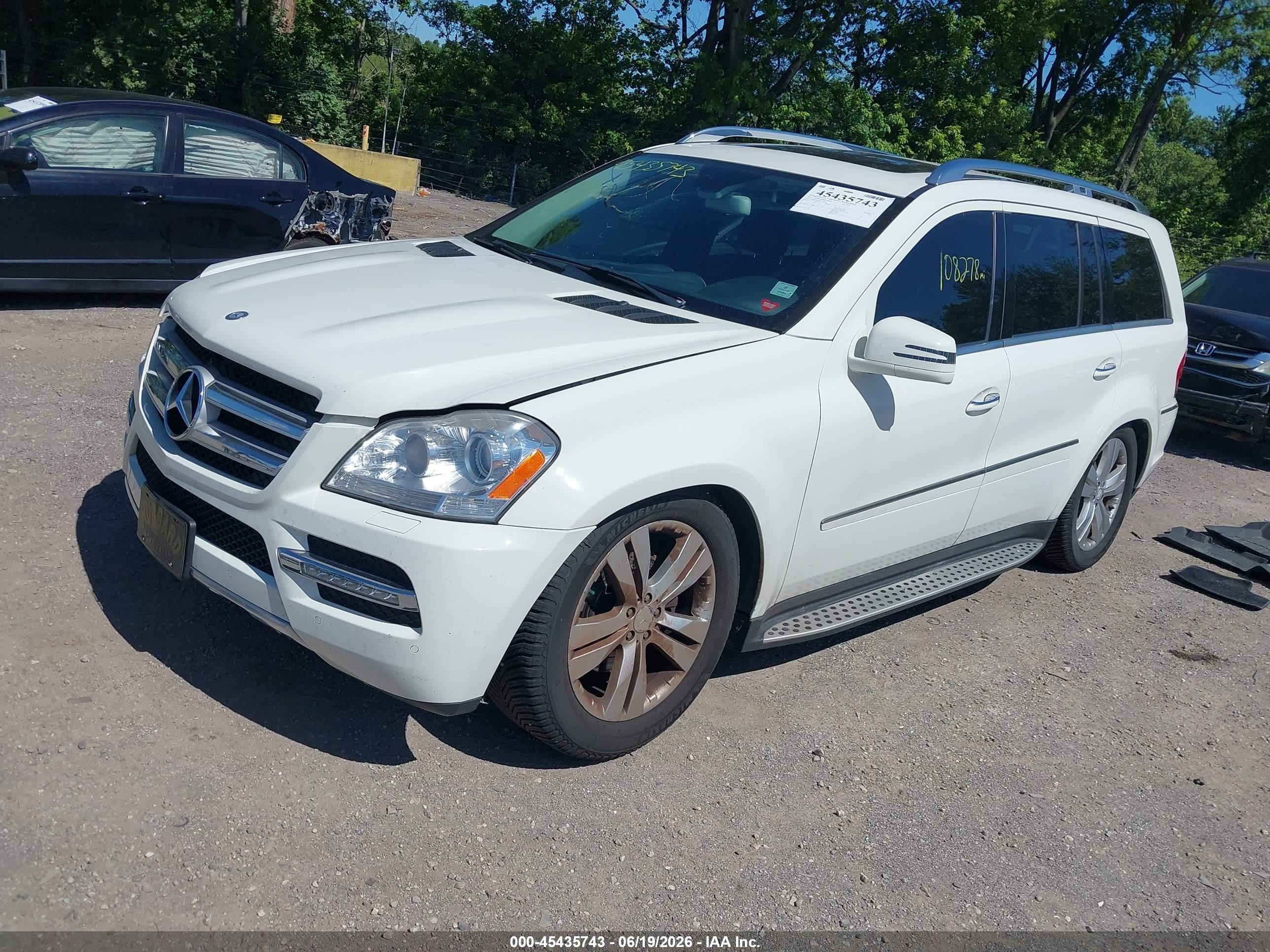 2011 Mercedes-benz Gl 450 4matic White vin: 4JGBF7BE4BA745044
