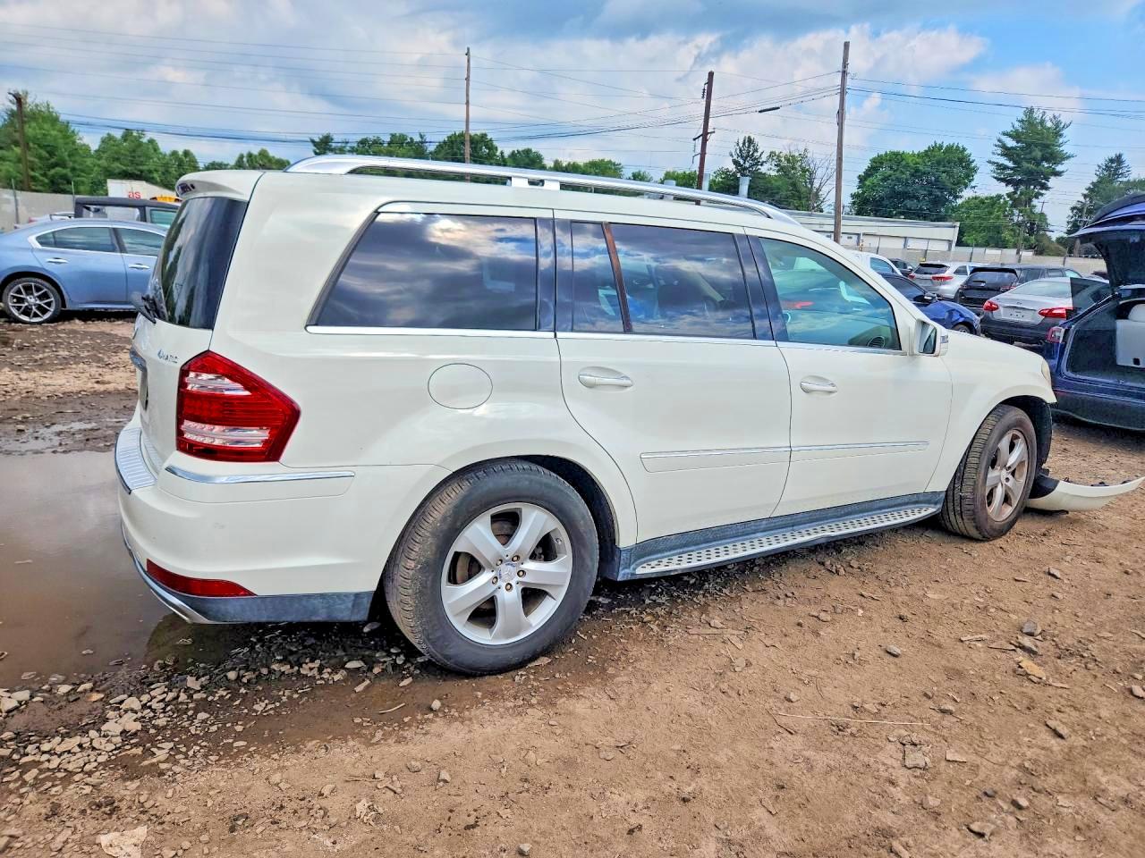 2011 Mercedes-benz Gl 450 4matic White vin: 4JGBF7BE7BA746379