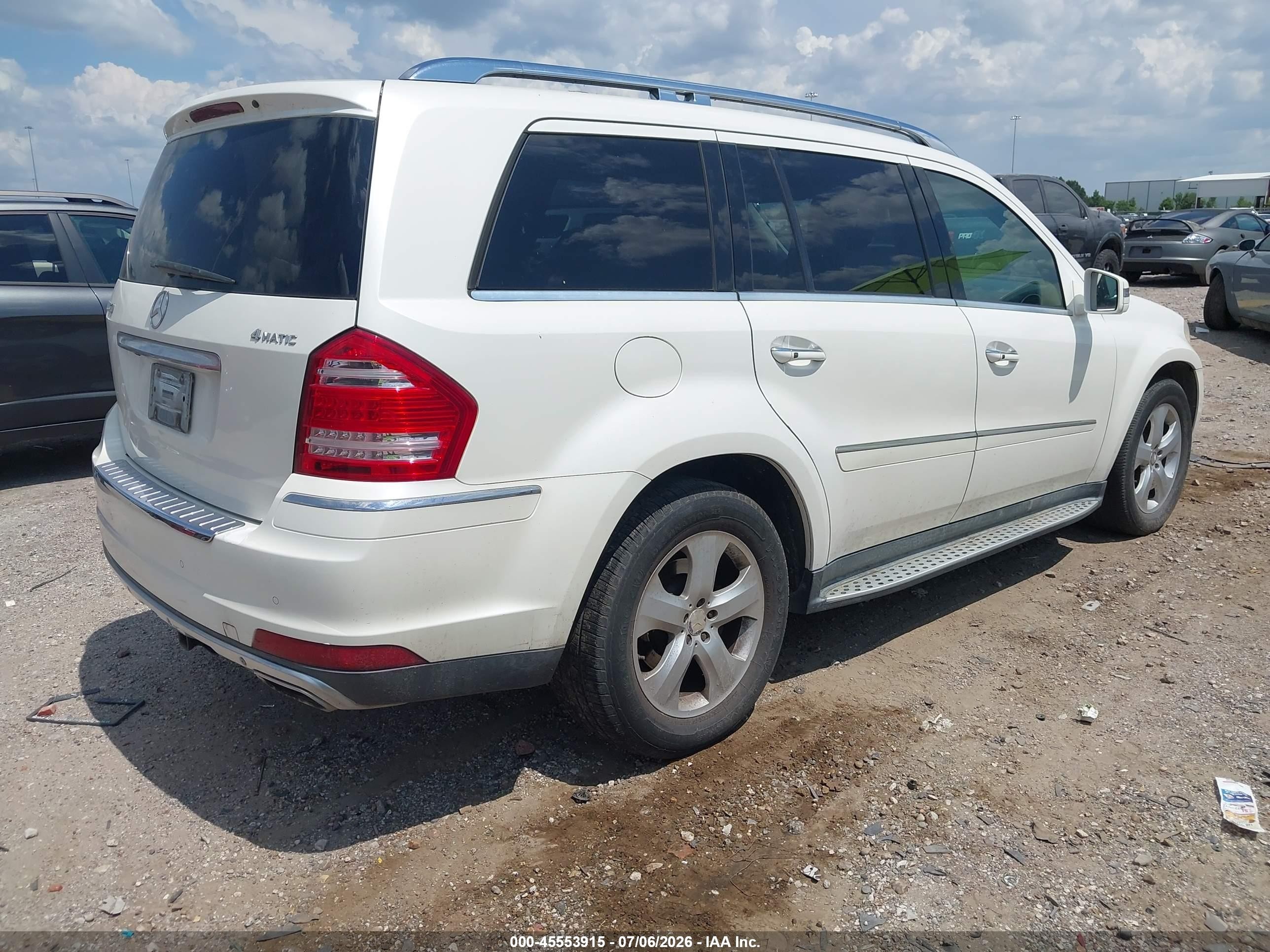 2011 Mercedes-benz Gl 450 4matic White vin: 4JGBF7BE8BA643956