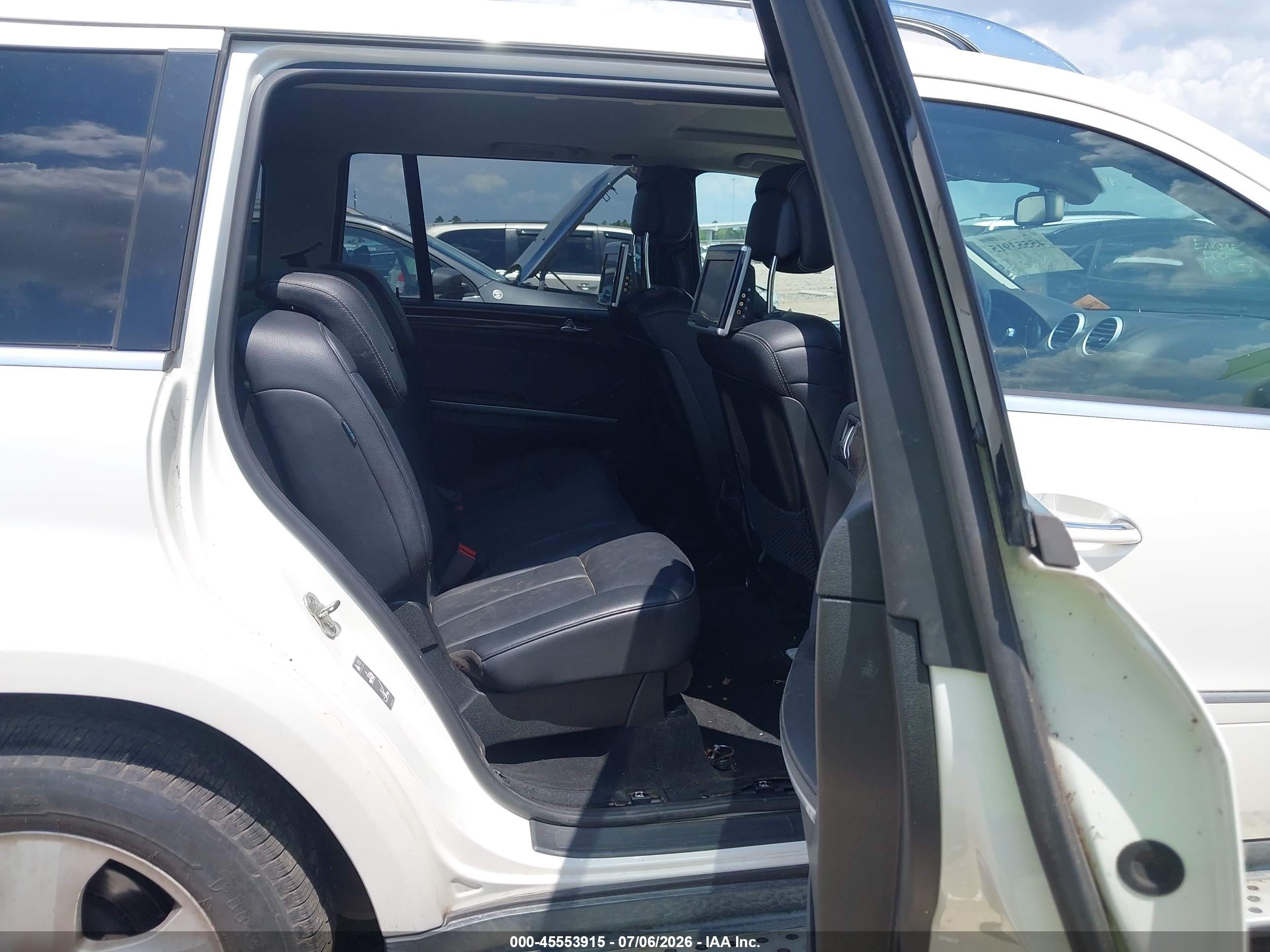 2011 Mercedes-benz Gl 450 4matic White vin: 4JGBF7BE8BA643956