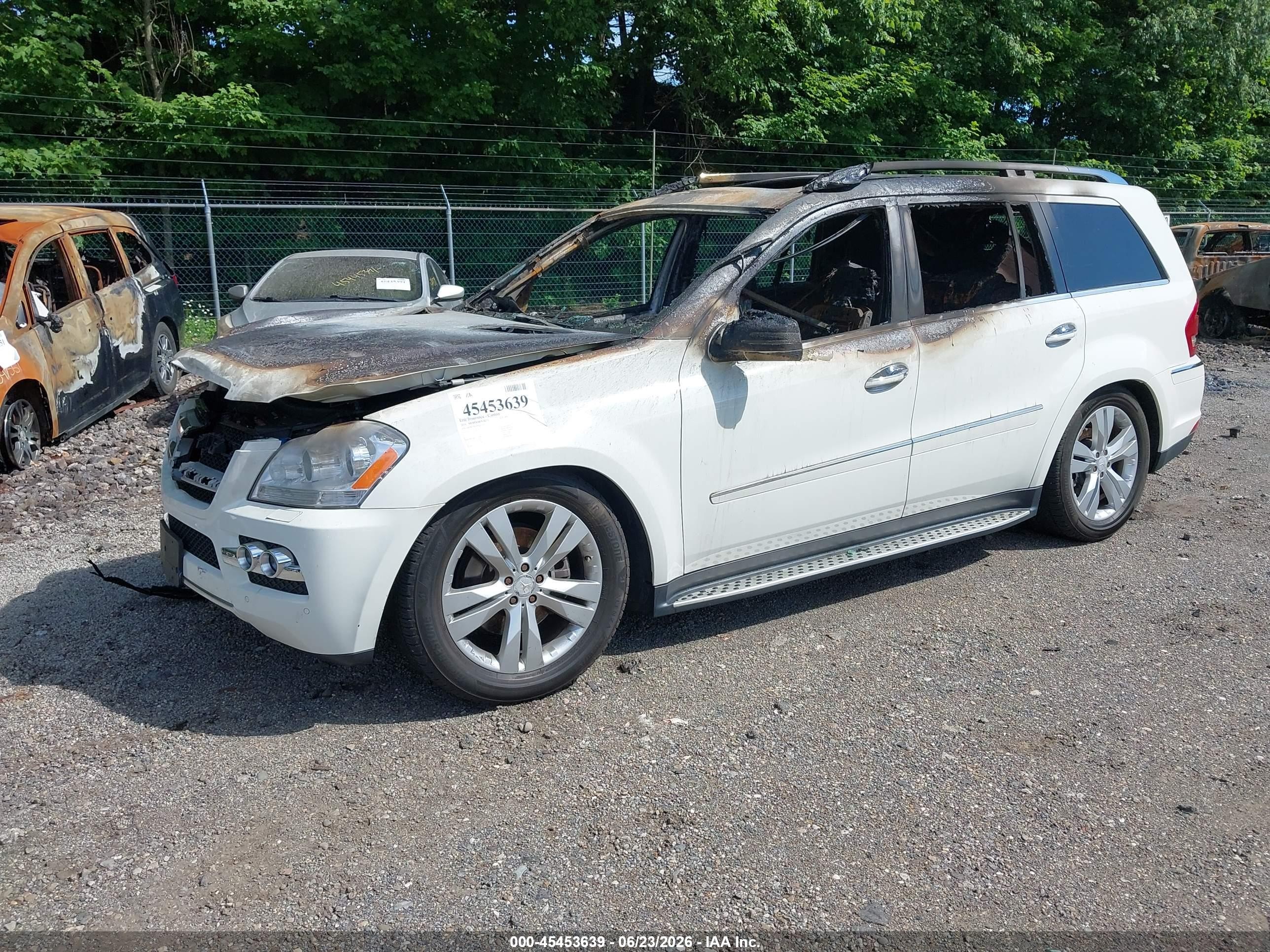2011 Mercedes-benz Gl 450 4matic White vin: 4JGBF7BE8BA647666