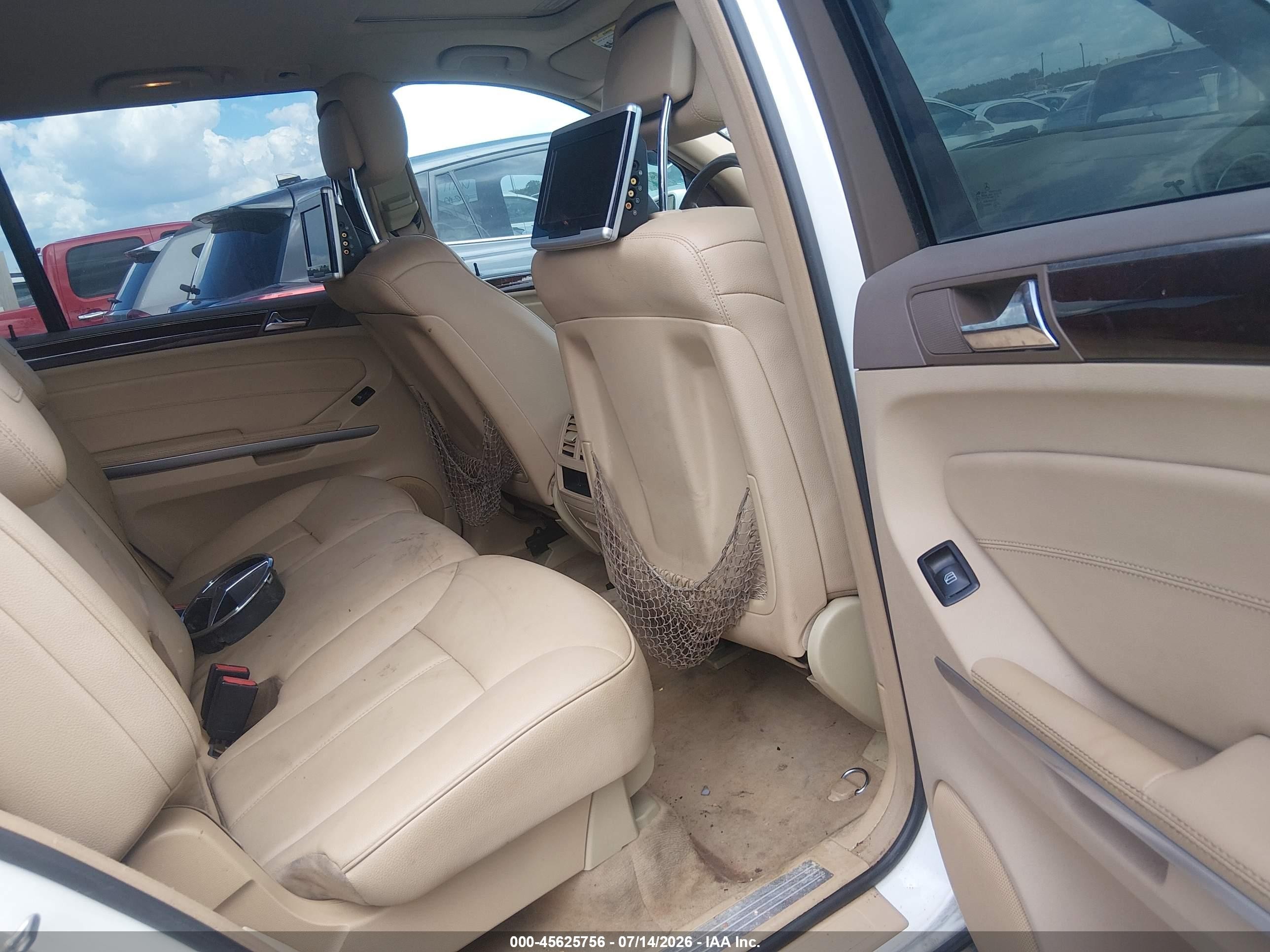 2011 Mercedes-benz Gl 450 4matic Кремовый vin: 4JGBF7BE9BA740079