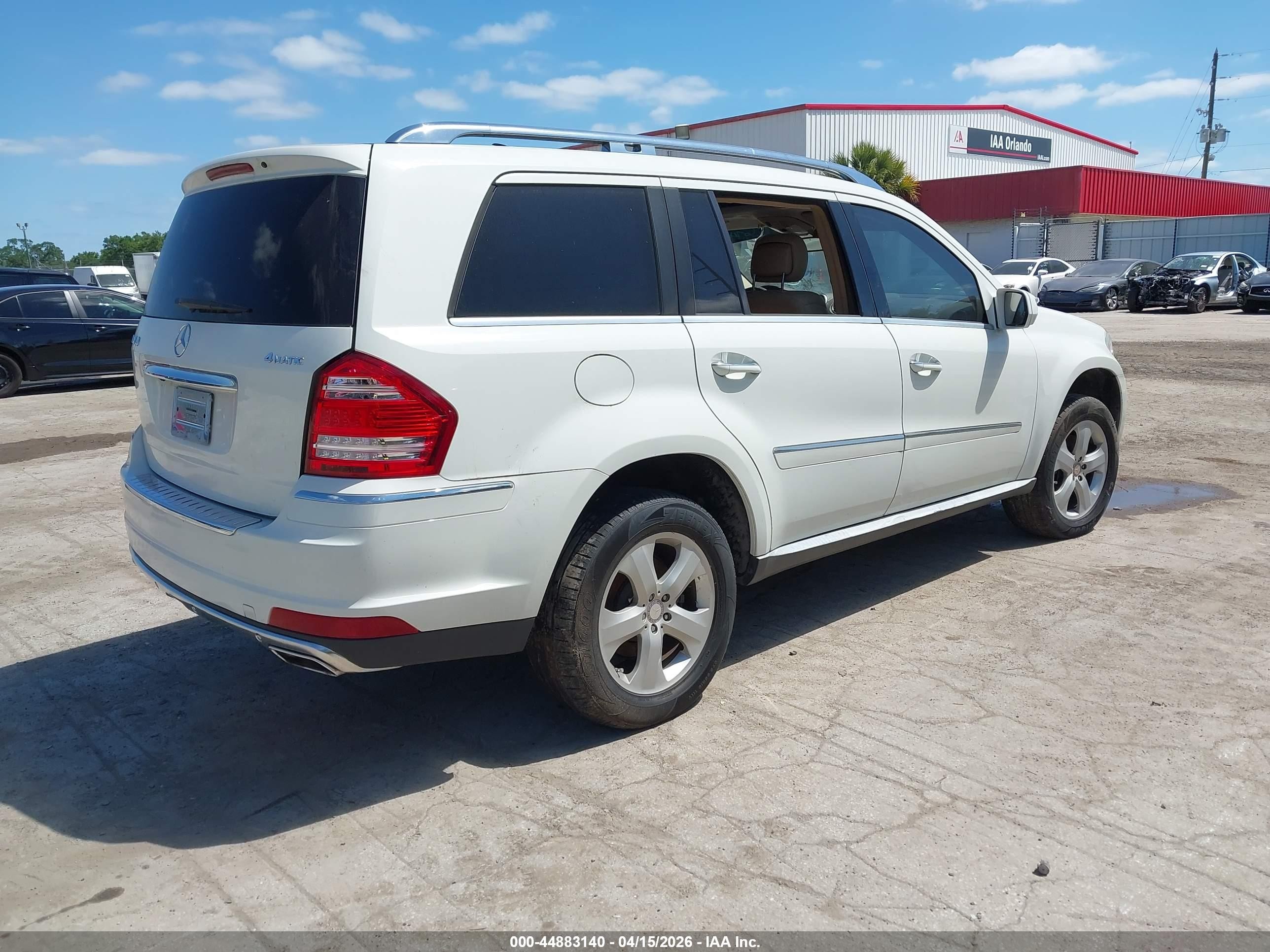 2010 Mercedes-benz Gl 450 4matic Белый vin: 4JGBF7BEXAA557580