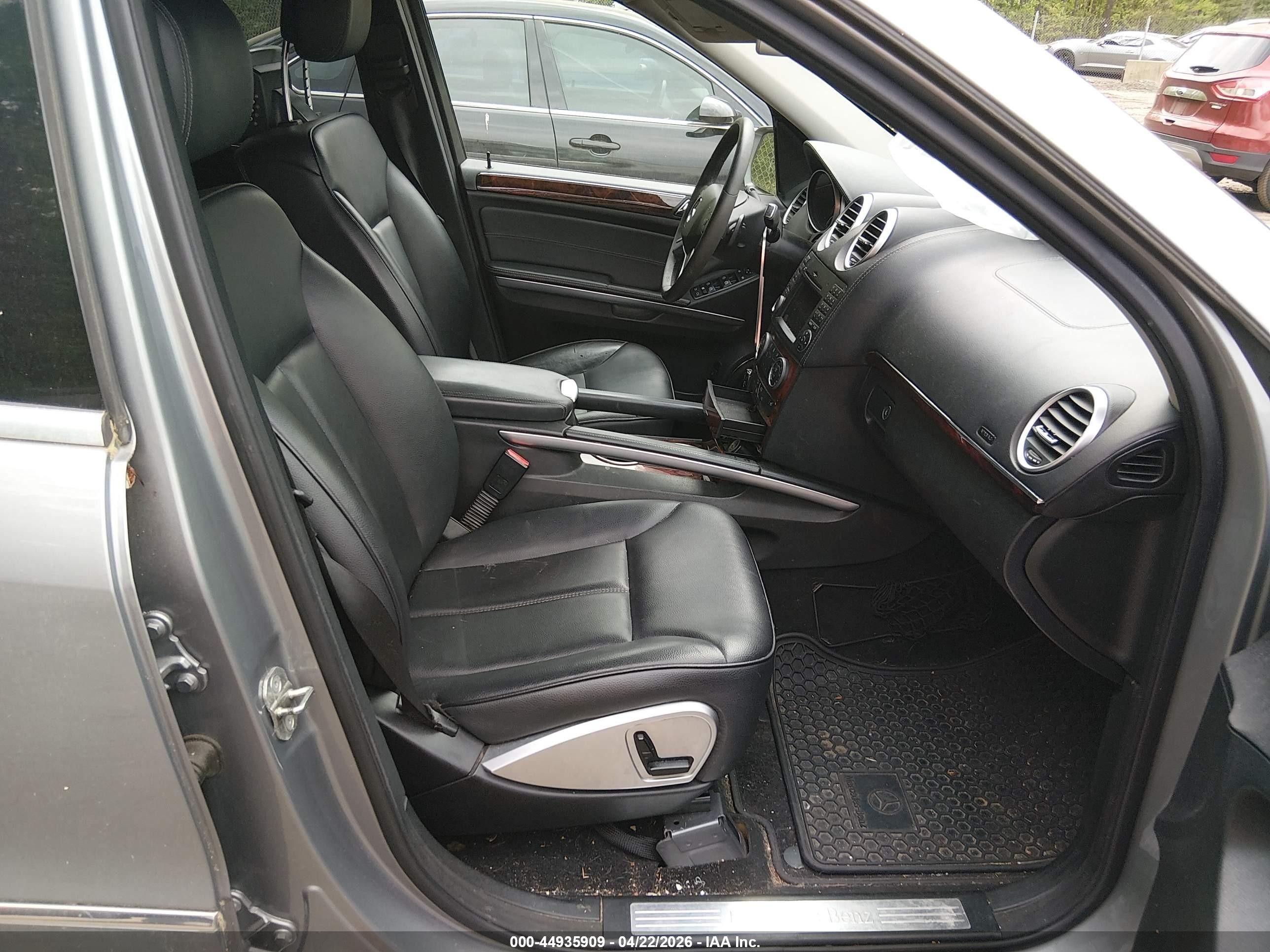 2010 Mercedes-benz Gl 450 4matic Silver vin: 4JGBF7BEXAA567414