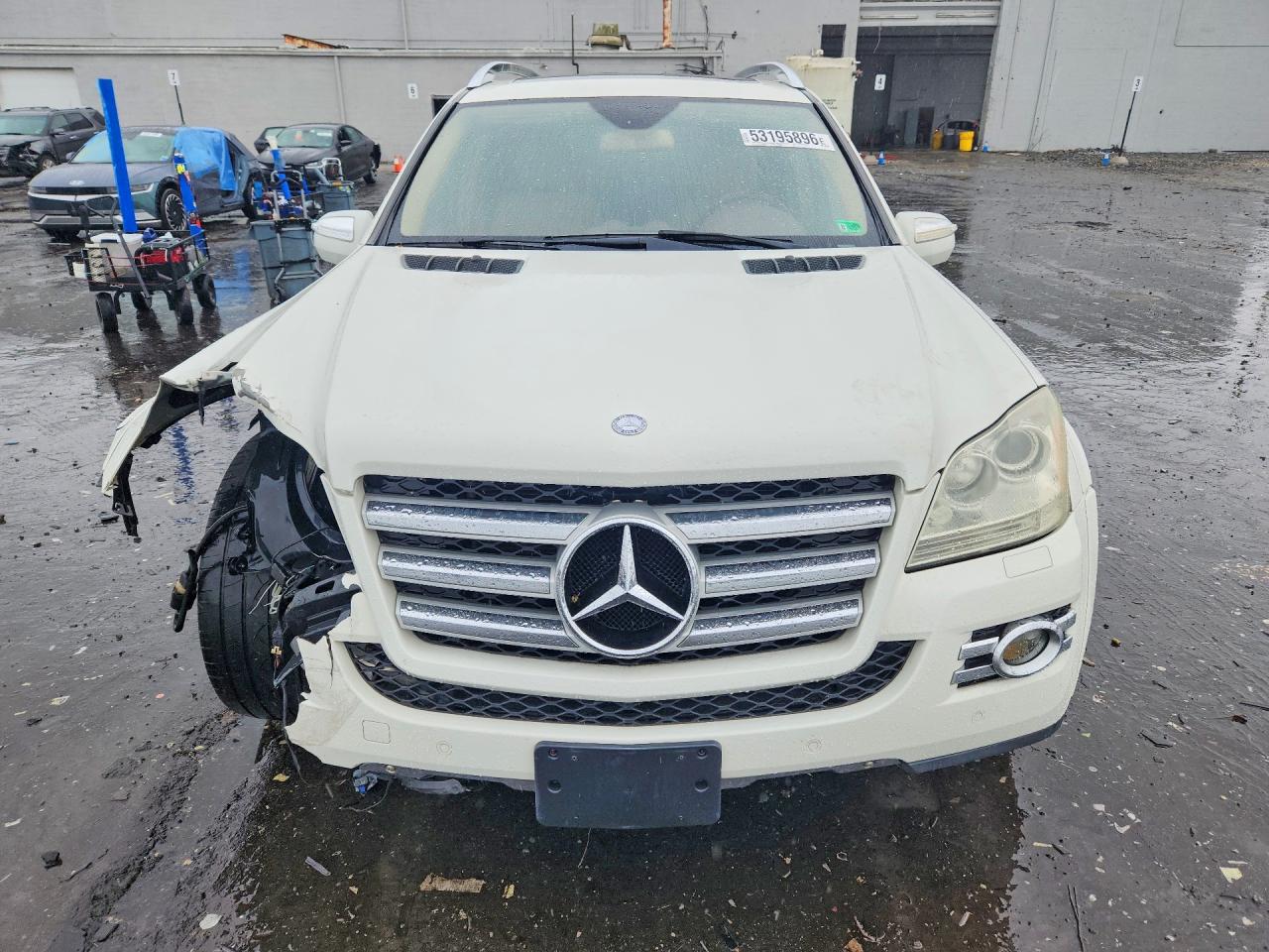 2009 Mercedes-benz Gl 550 4matic White vin: 4JGBF86EX9A483850