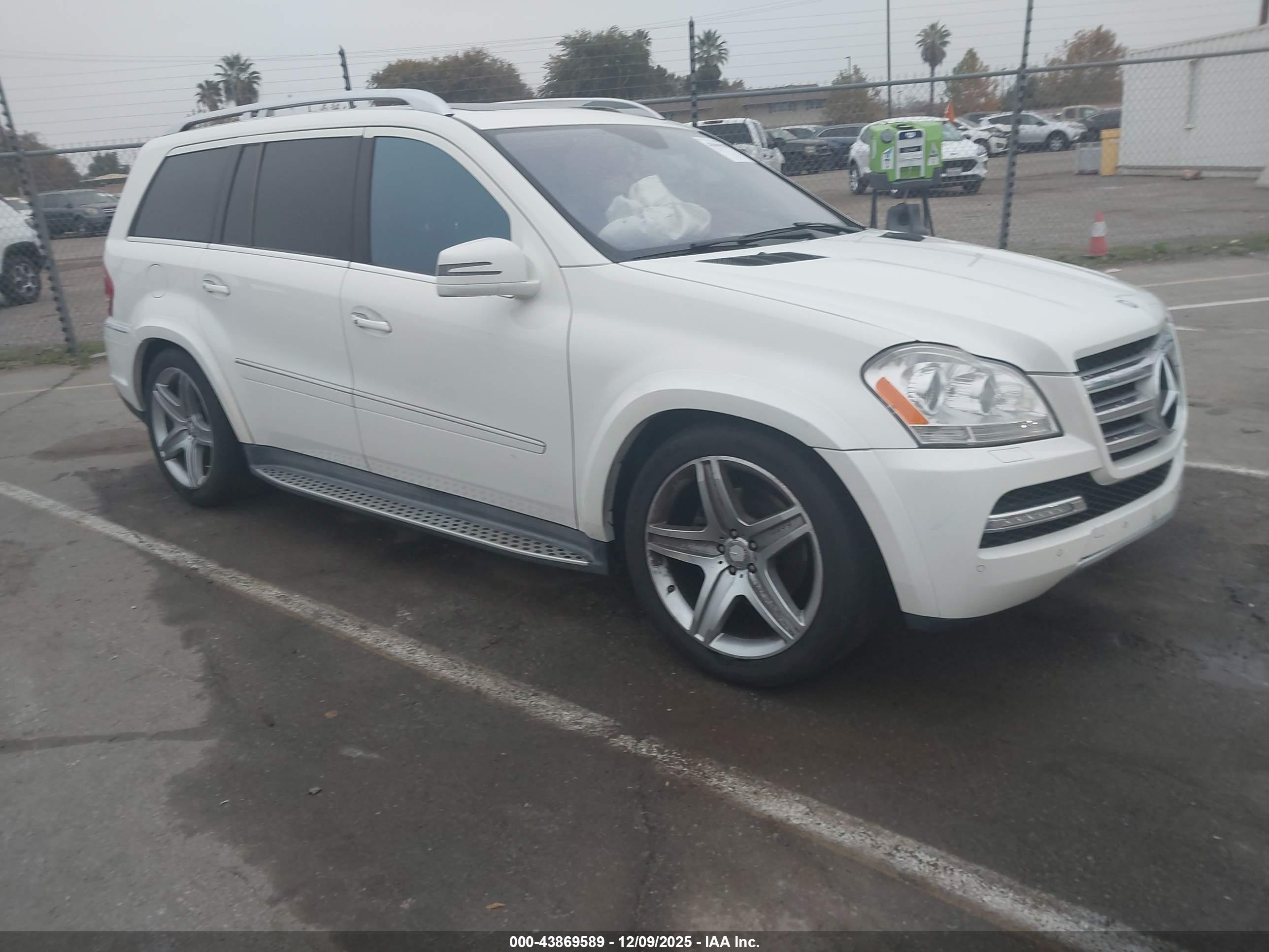 2011 Mercedes-benz Gl 550 4matic Белый vin: 4JGBF8GE0BA742916