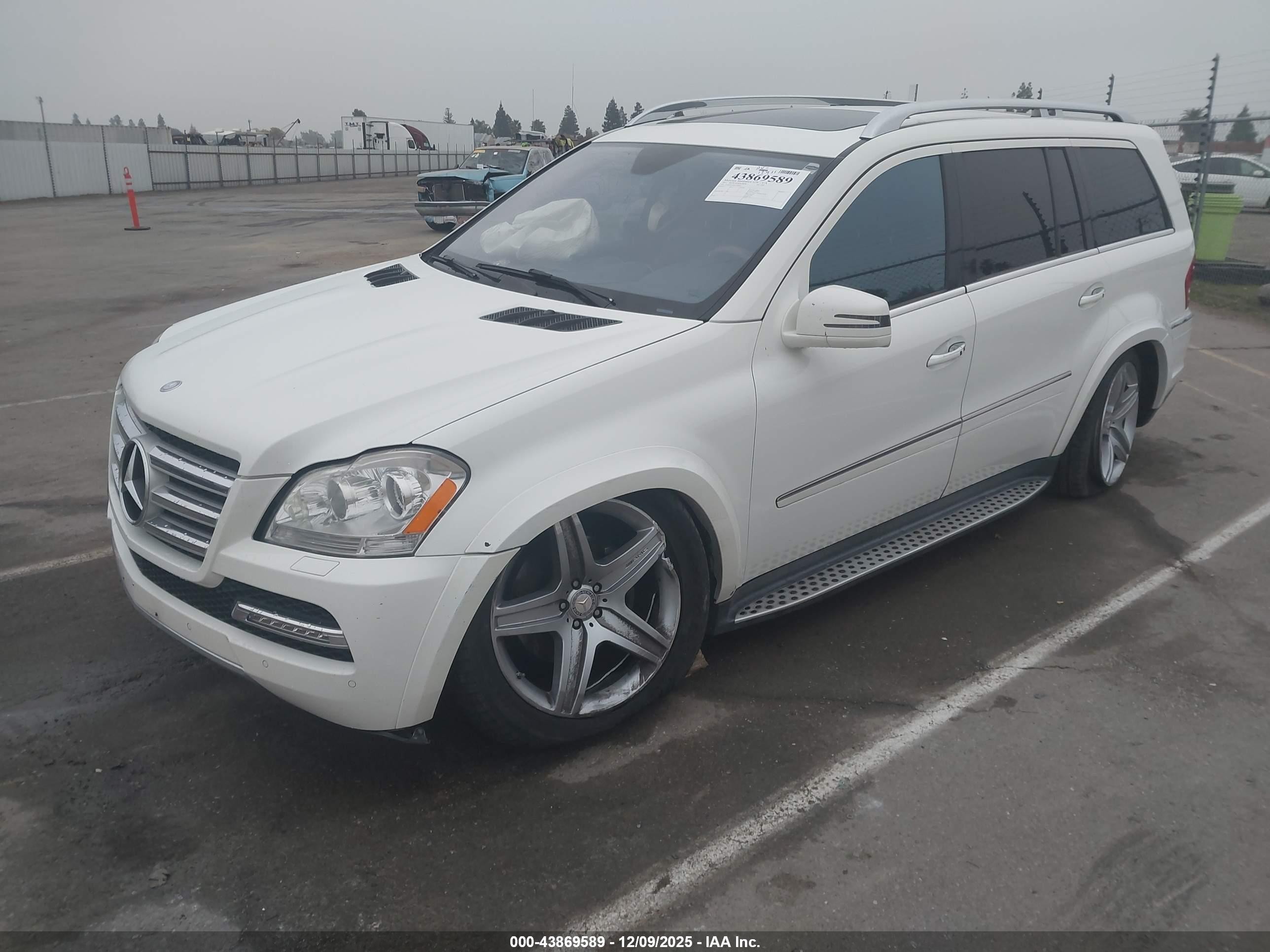2011 Mercedes-benz Gl 550 4matic Белый vin: 4JGBF8GE0BA742916