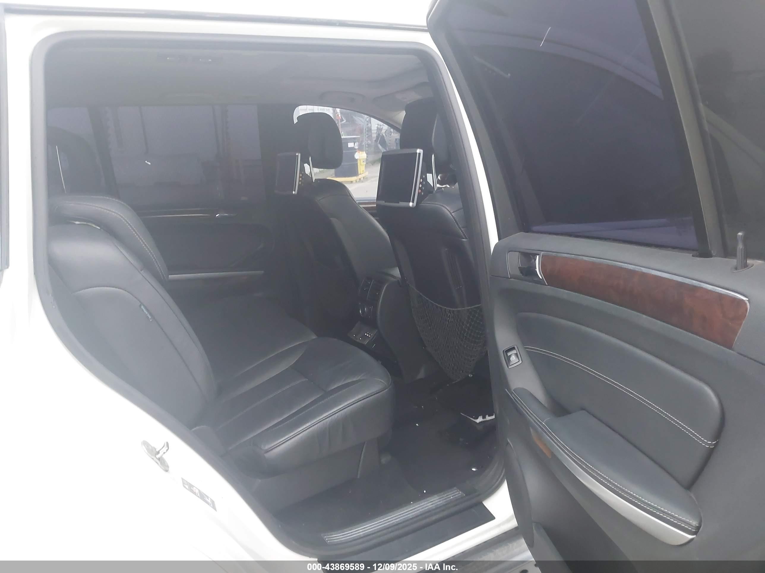 2011 Mercedes-benz Gl 550 4matic Белый vin: 4JGBF8GE0BA742916