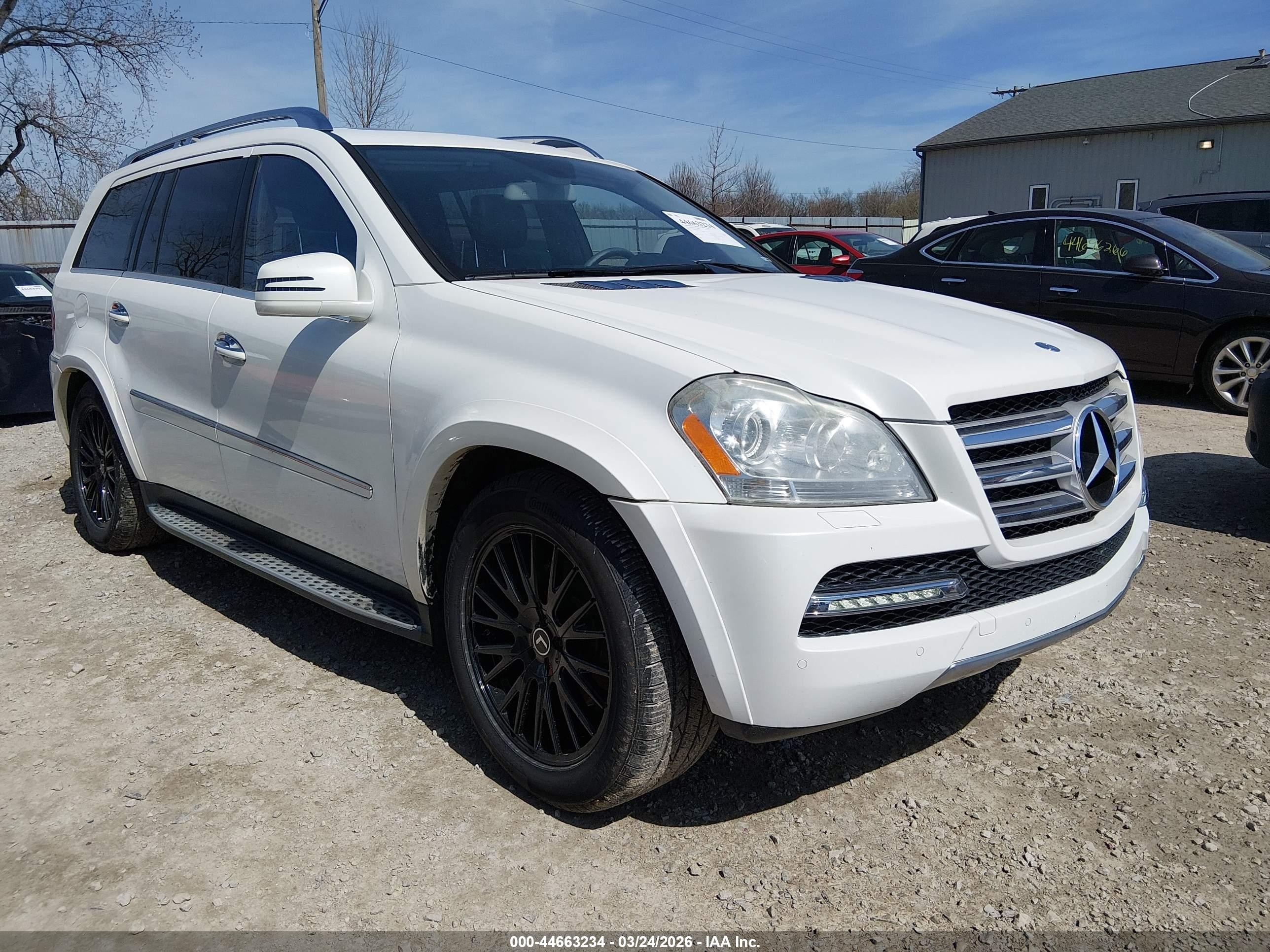 2011 Mercedes-benz Gl 550 4matic White vin: 4JGBF8GE2BA651758