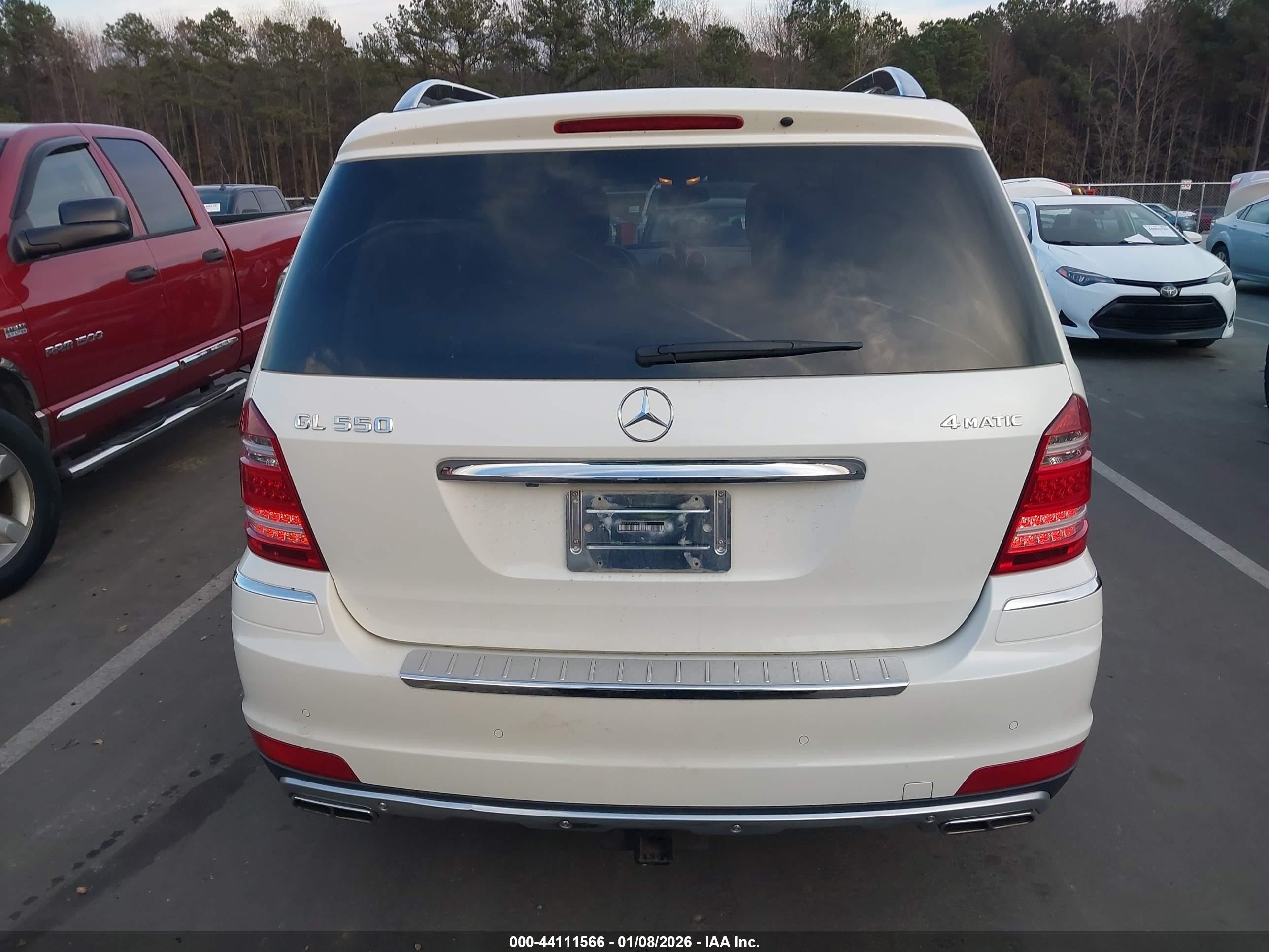 2011 Mercedes-benz Gl 550 4matic White vin: 4JGBF8GE2BA672688