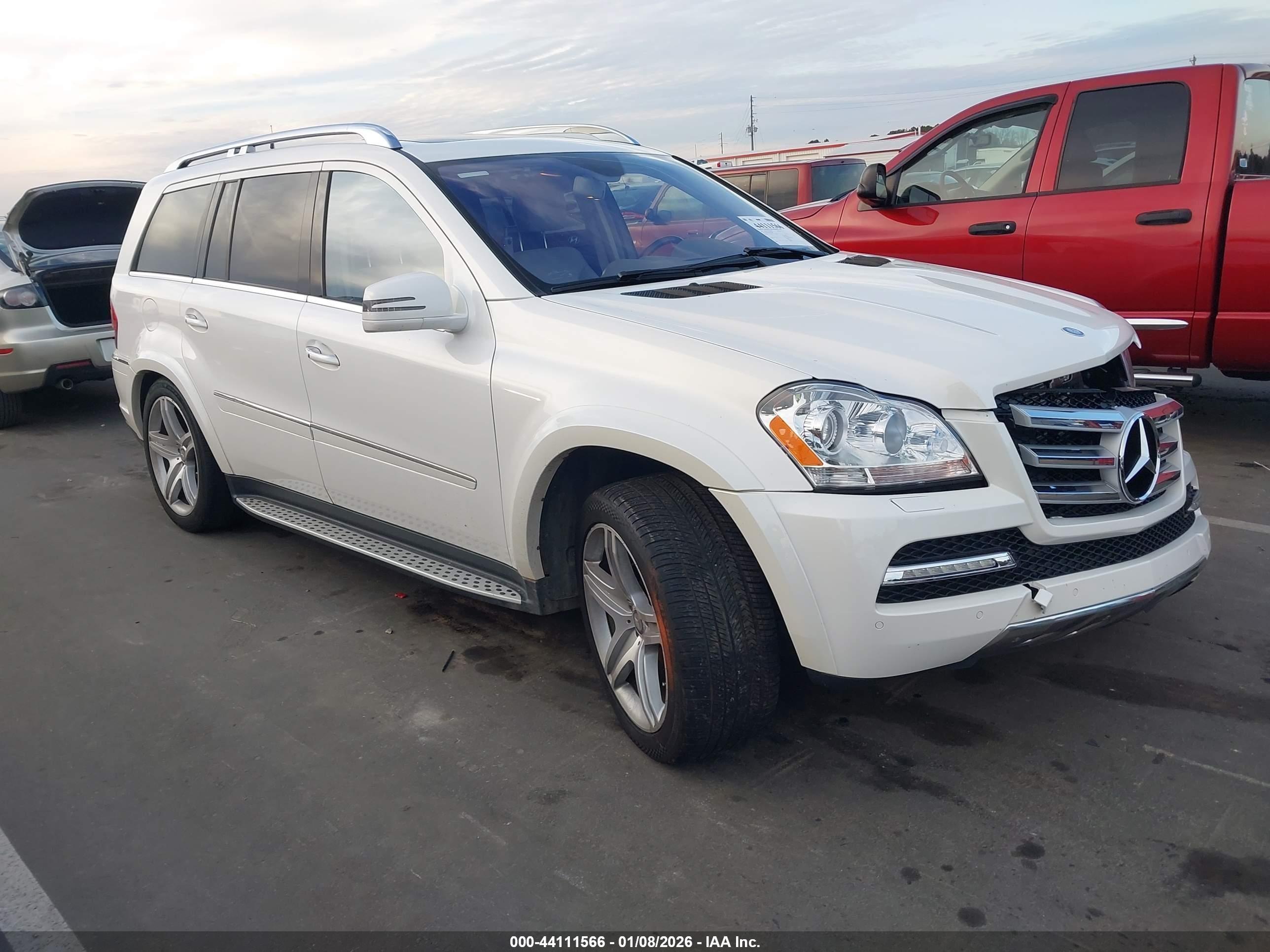 2011 Mercedes-benz Gl 550 4matic White vin: 4JGBF8GE2BA672688
