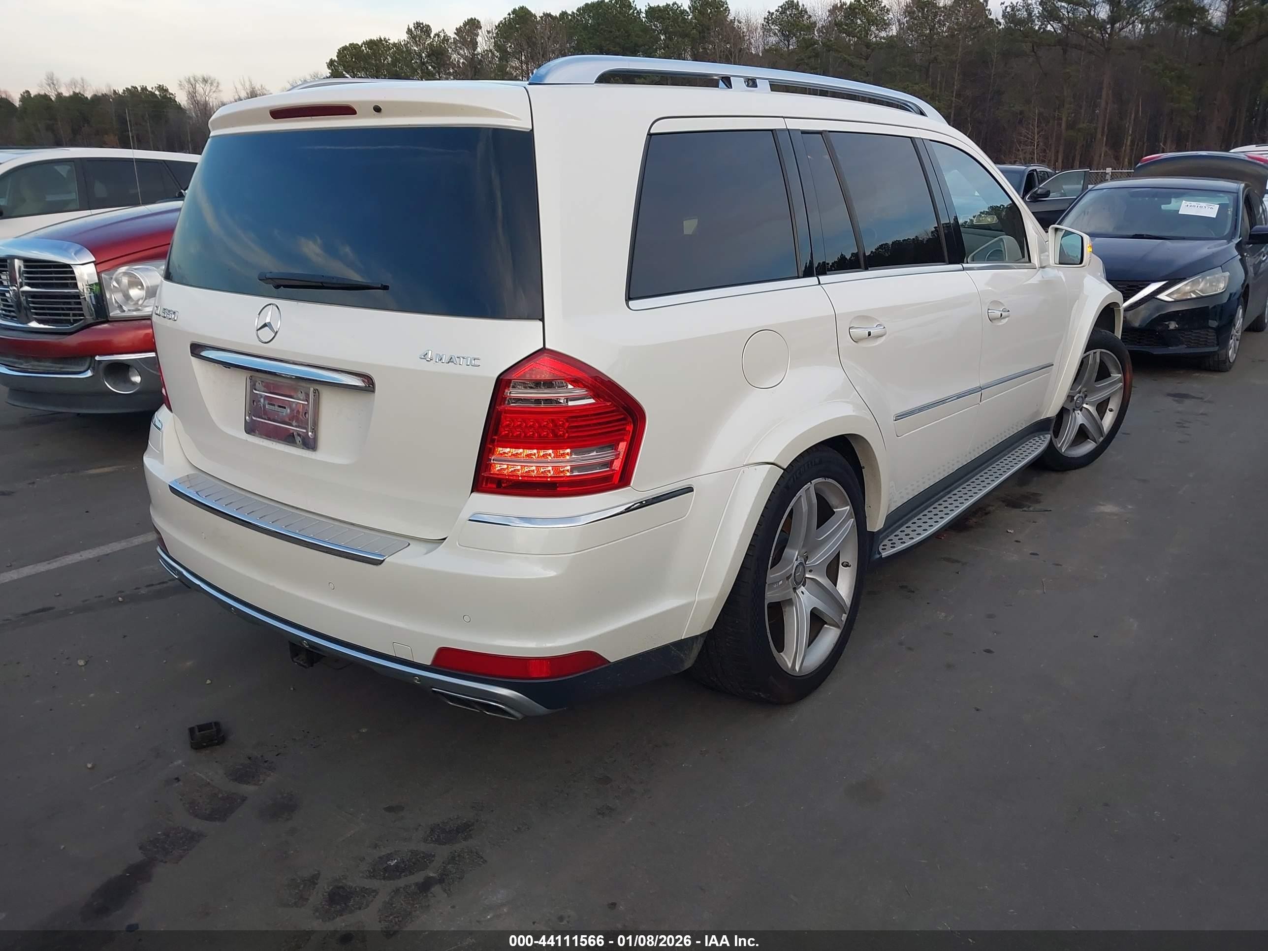 2011 Mercedes-benz Gl 550 4matic White vin: 4JGBF8GE2BA672688