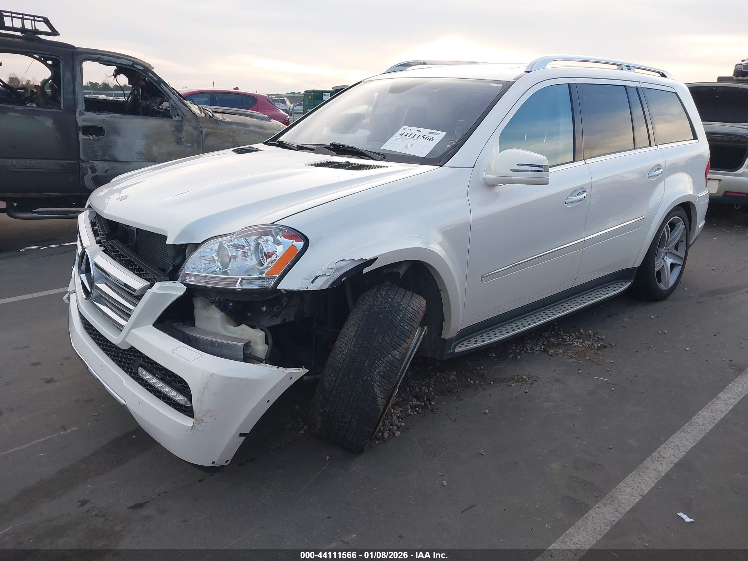 2011 Mercedes-benz Gl 550 4matic White vin: 4JGBF8GE2BA672688