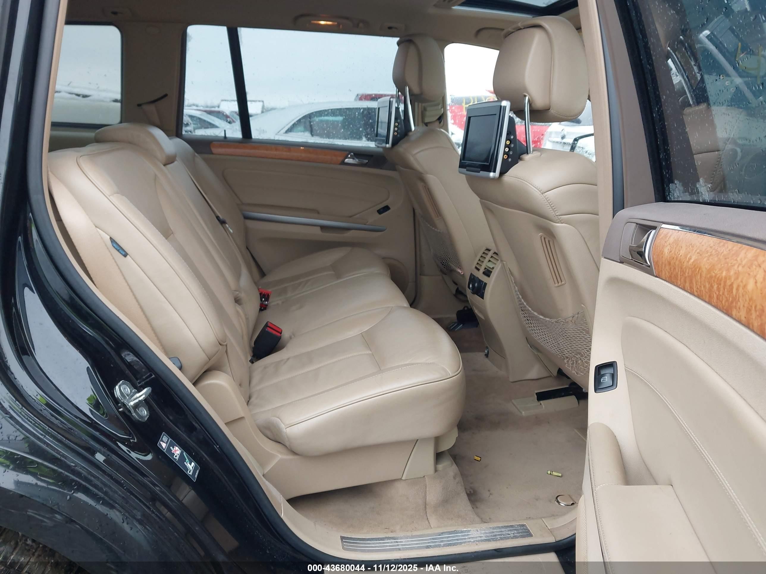 2011 Mercedes-benz Gl 550 4matic Черный vin: 4JGBF8GE2BA688938