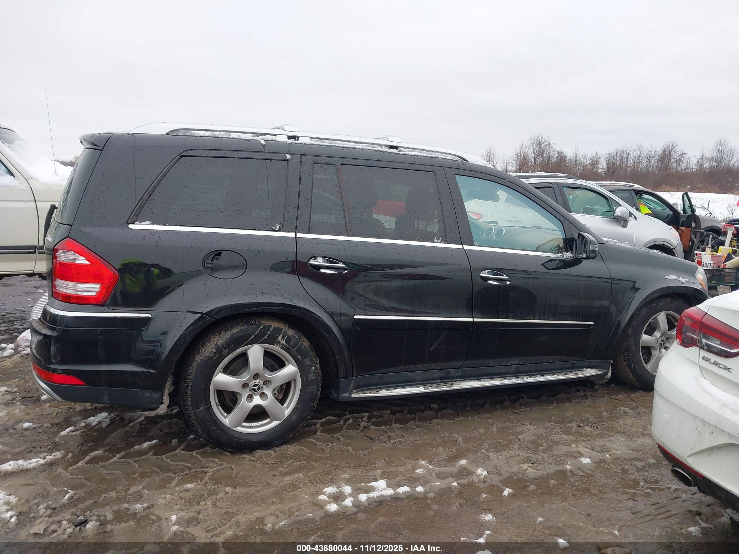 2011 Mercedes-benz Gl 550 4matic Черный vin: 4JGBF8GE2BA688938