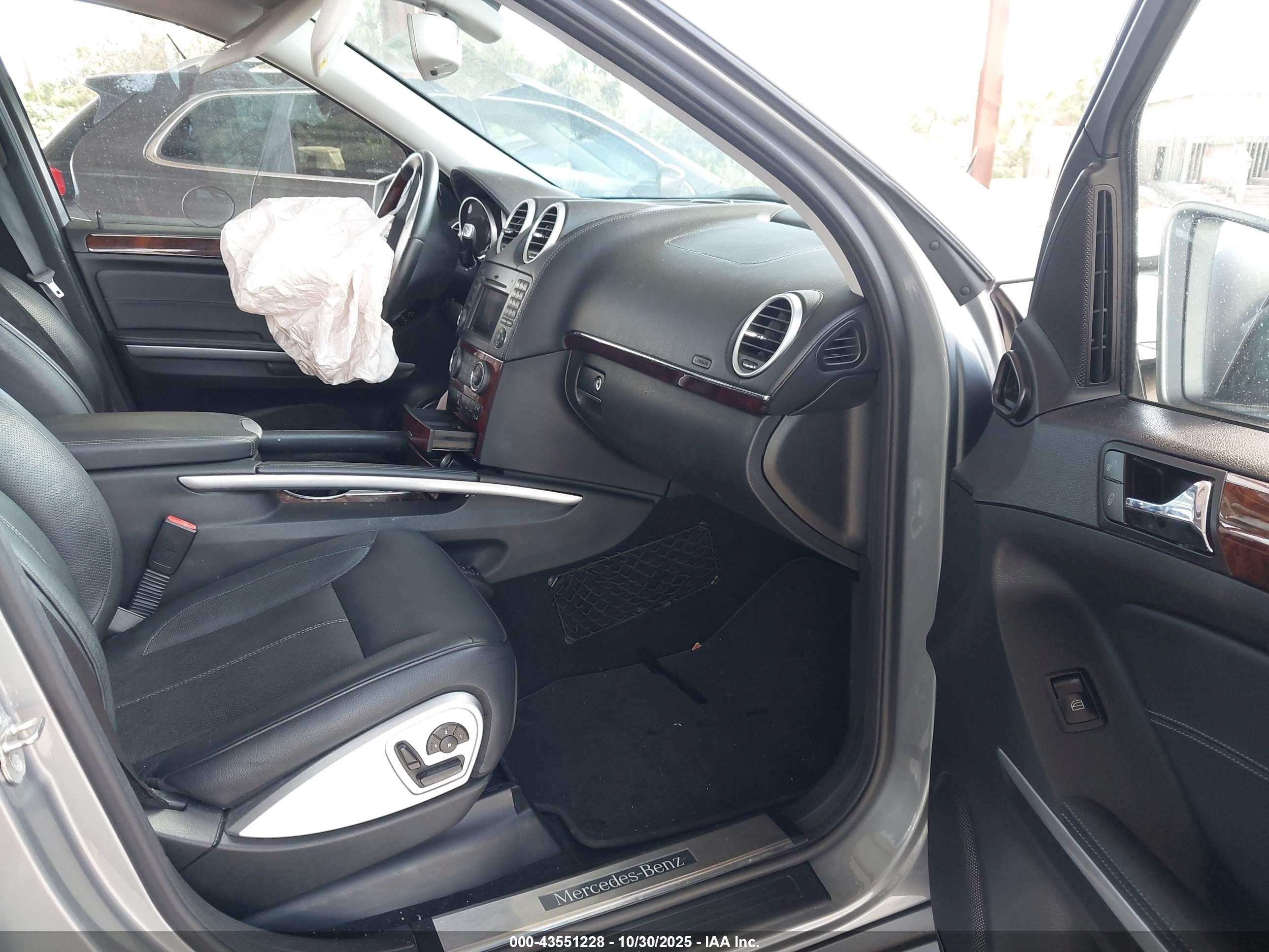 2011 Mercedes-benz Gl 550 4matic Gray vin: 4JGBF8GE2BA718276