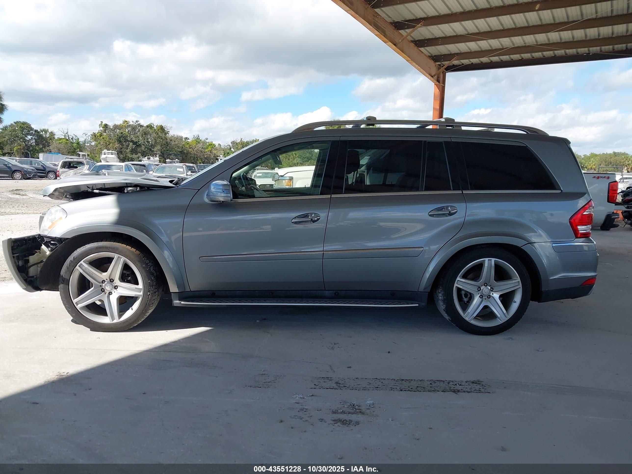 2011 Mercedes-benz Gl 550 4matic Gray vin: 4JGBF8GE2BA718276
