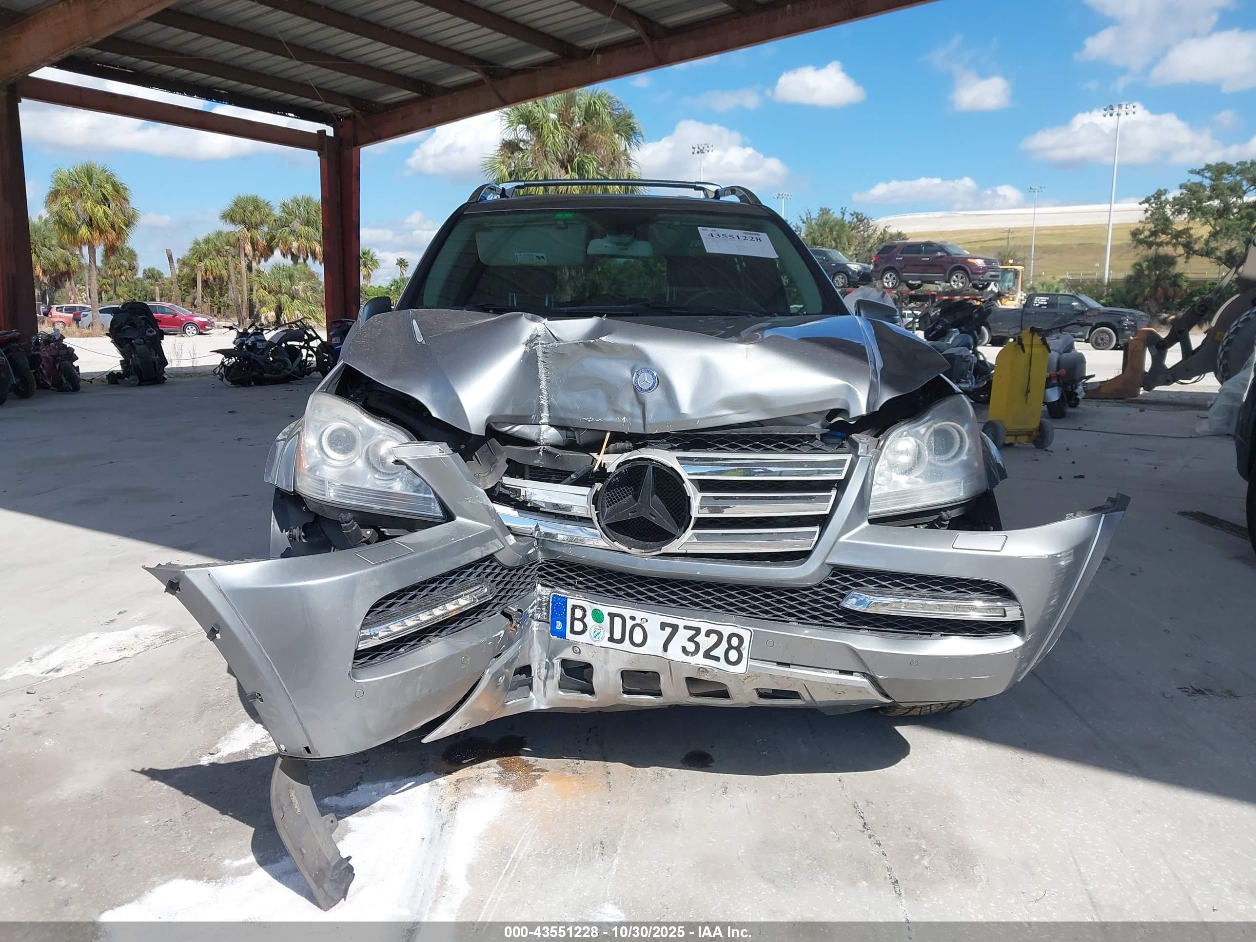 2011 Mercedes-benz Gl 550 4matic Gray vin: 4JGBF8GE2BA718276