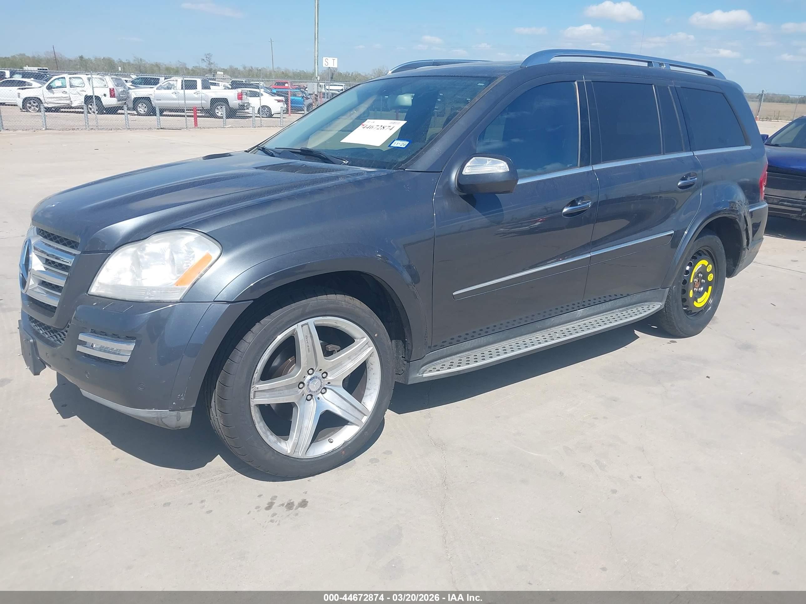 2010 Mercedes-benz Gl 550 4matic Gray vin: 4JGBF8GE3AA588653