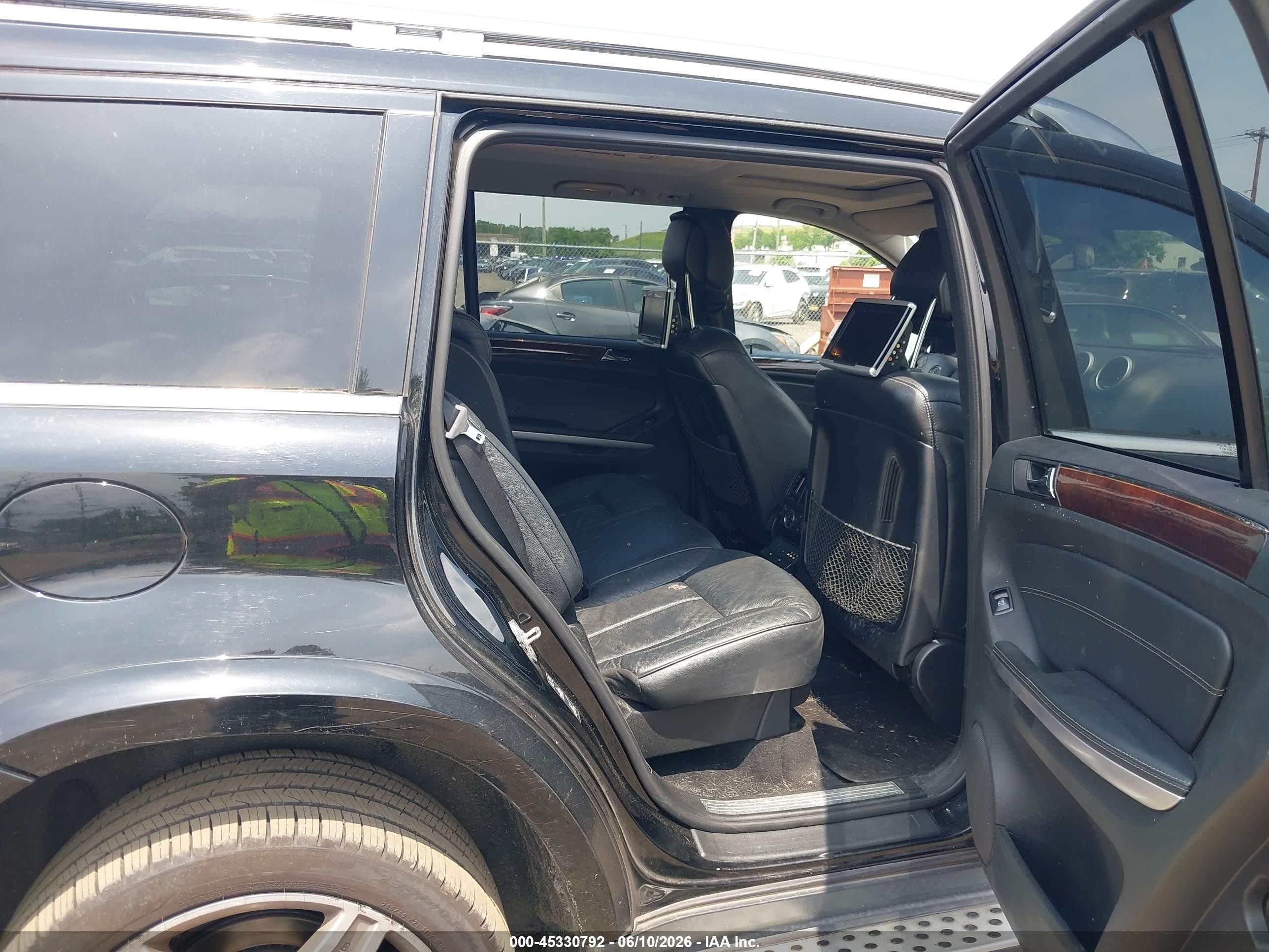 2010 Mercedes-benz Gl 550 4matic Black vin: 4JGBF8GE3AA623210