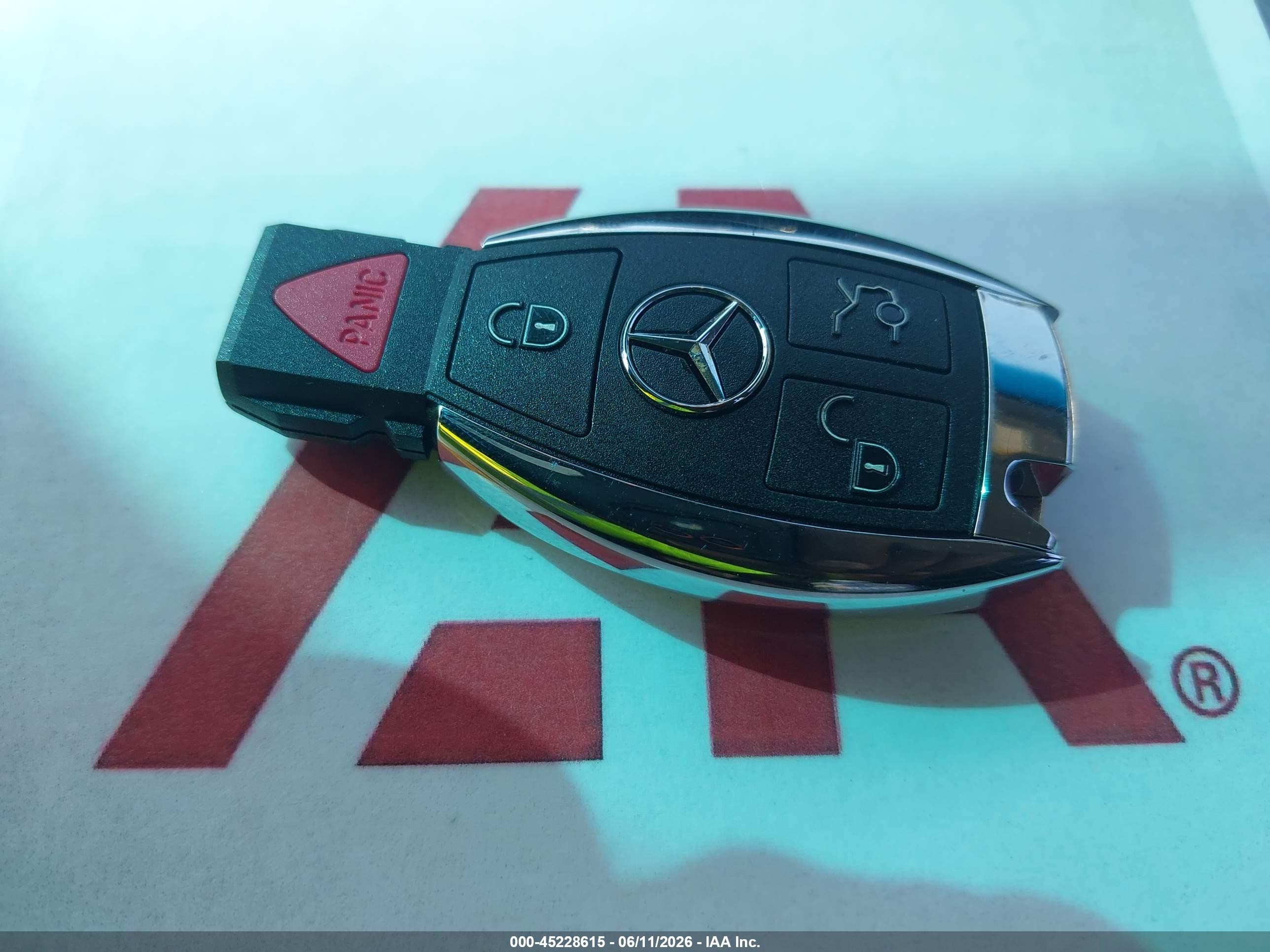 2011 Mercedes-benz Gl 550 4matic White vin: 4JGBF8GE3BA660503