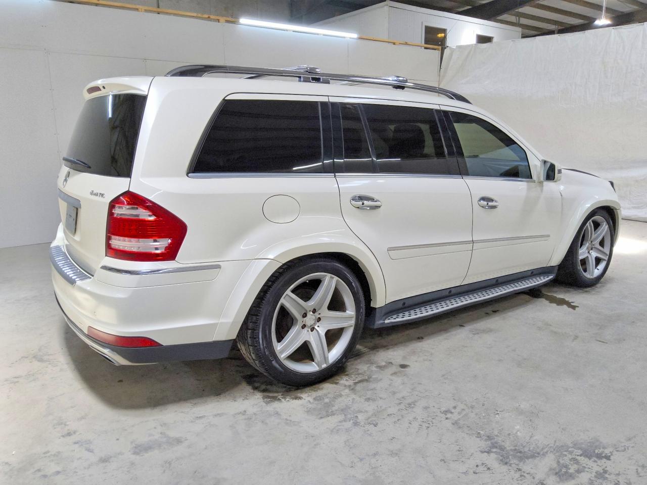 2011 Mercedes-benz Gl 550 4matic Белый vin: 4JGBF8GE3BA738603