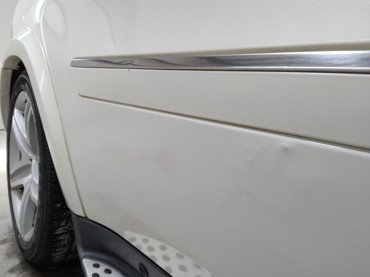 2011 Mercedes-benz Gl 550 4matic Белый vin: 4JGBF8GE3BA738603 Damage: Right Rear Door, Chipped, 4