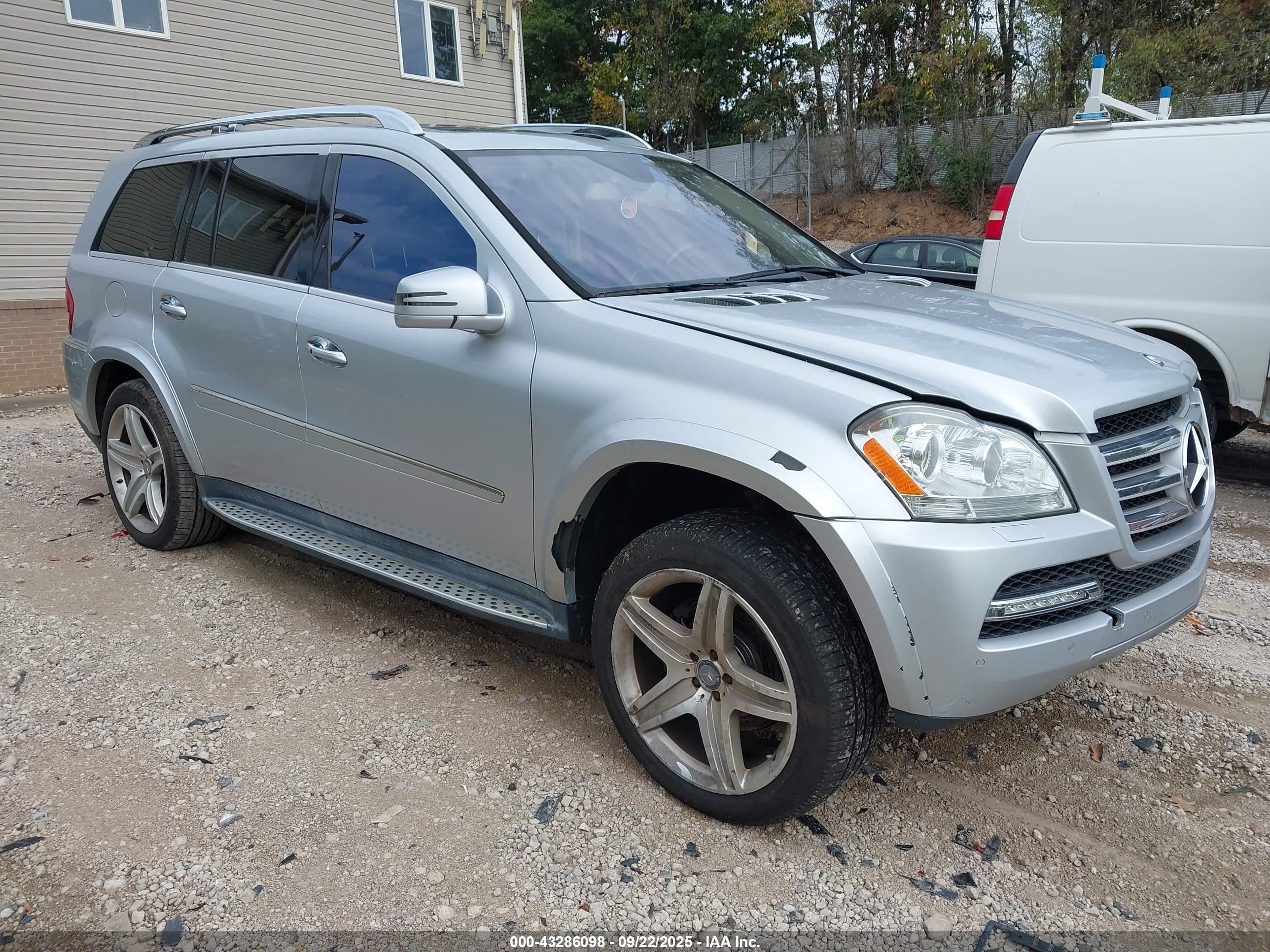2011 Mercedes-benz Gl 550 4matic Серебряный vin: 4JGBF8GE7BA652484