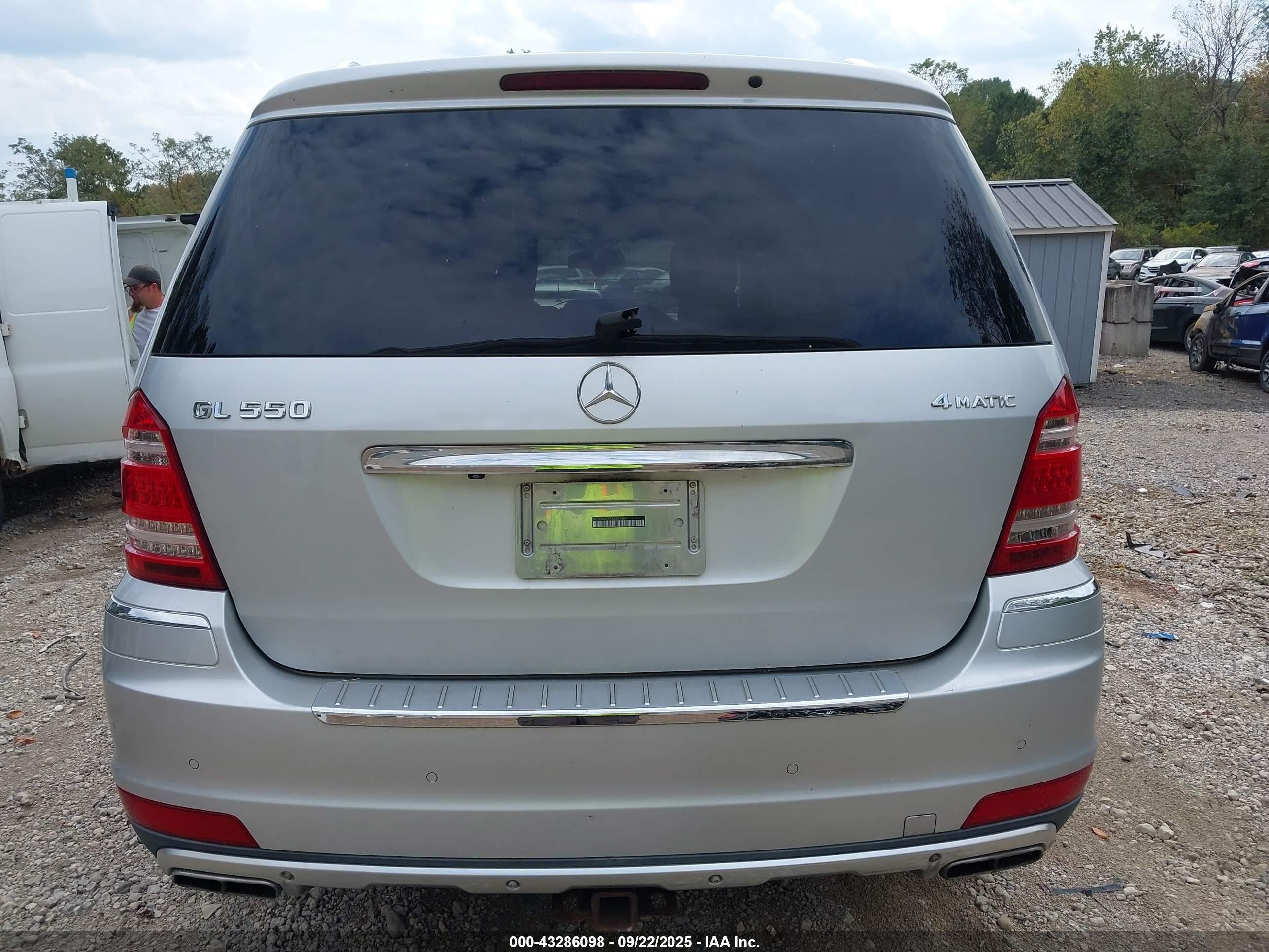 2011 Mercedes-benz Gl 550 4matic Серебряный vin: 4JGBF8GE7BA652484