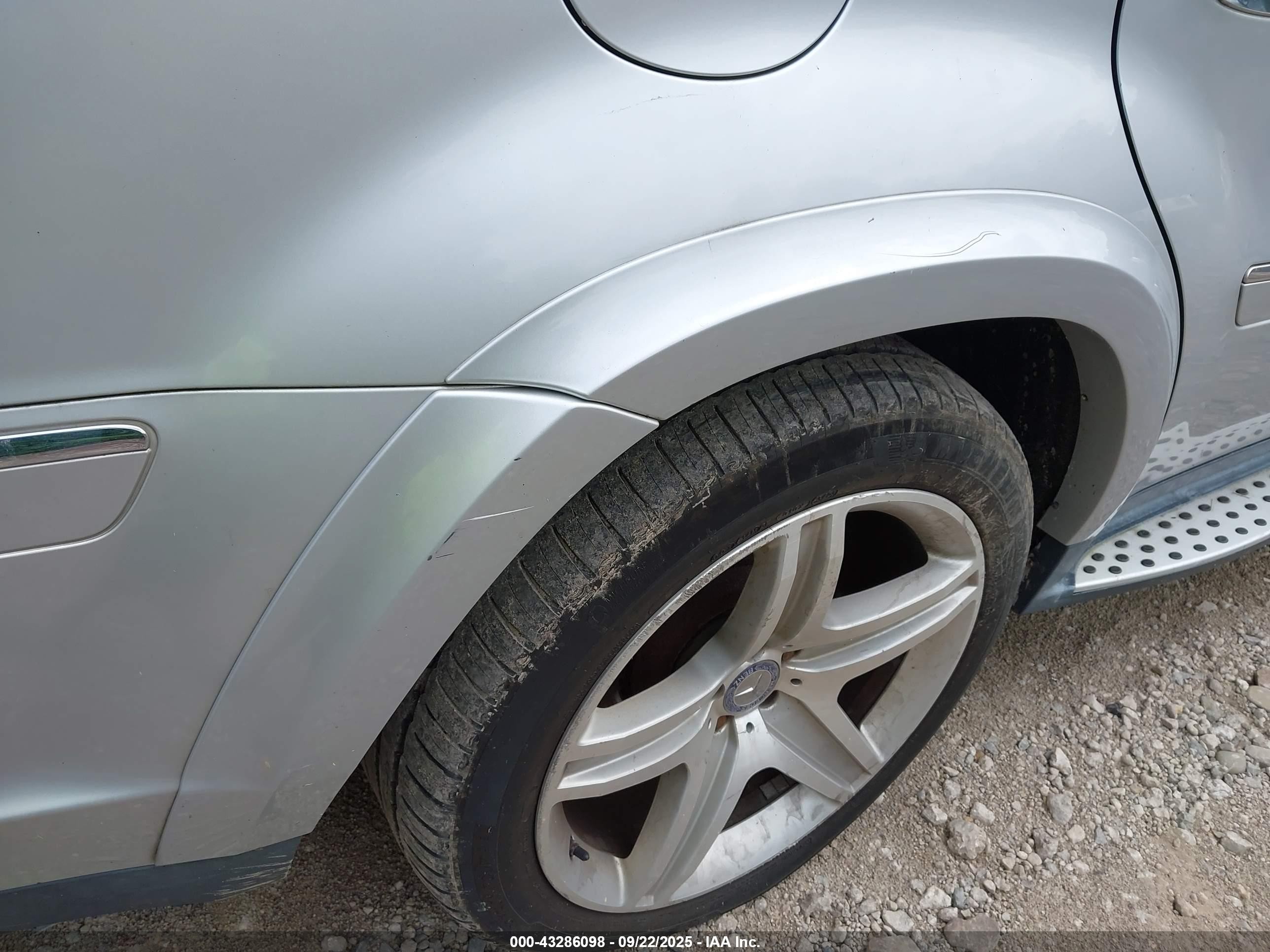 2011 Mercedes-benz Gl 550 4matic Серебряный vin: 4JGBF8GE7BA652484