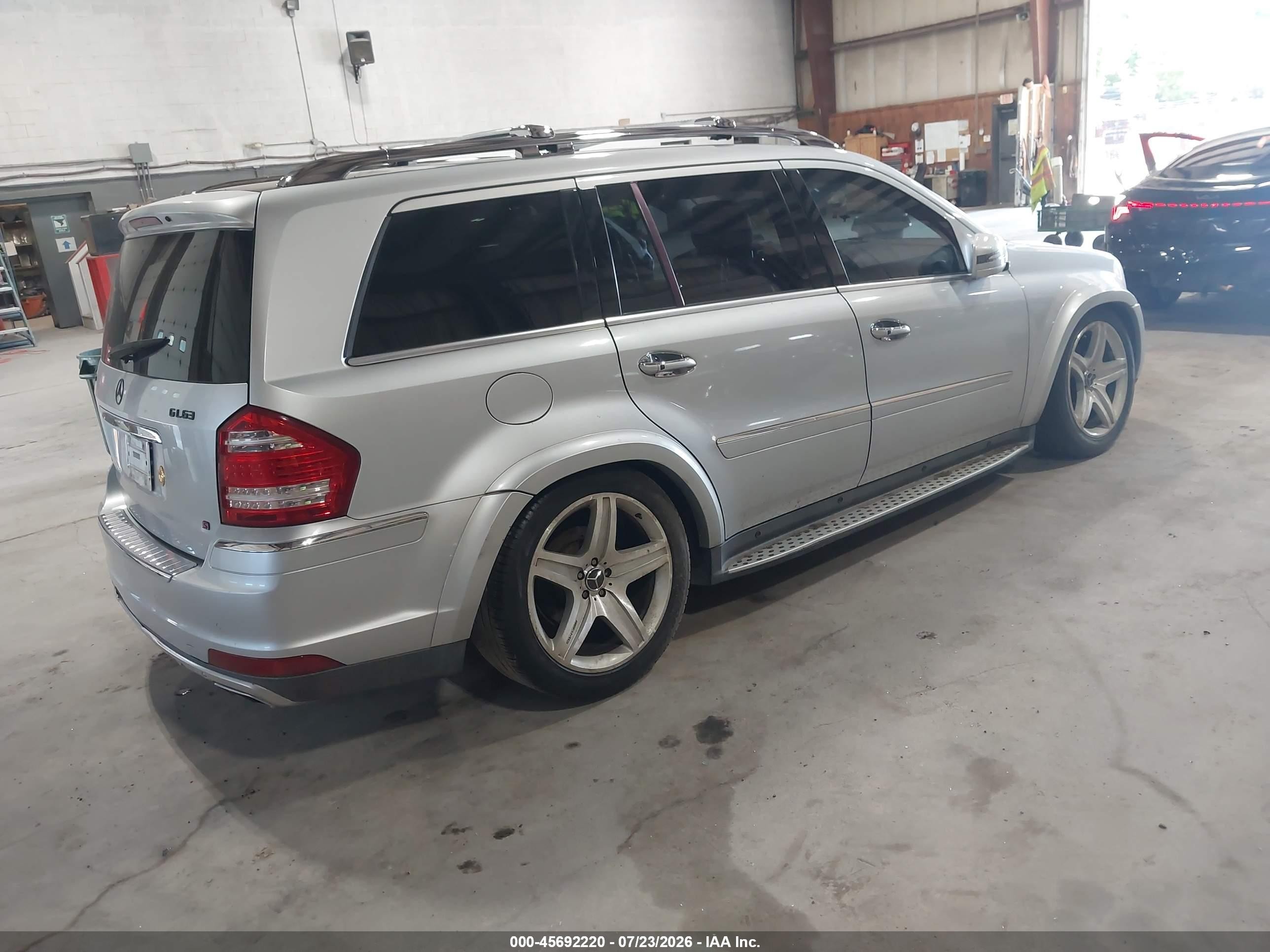 2011 Mercedes-benz Gl 550 4matic Silver vin: 4JGBF8GE8BA755767