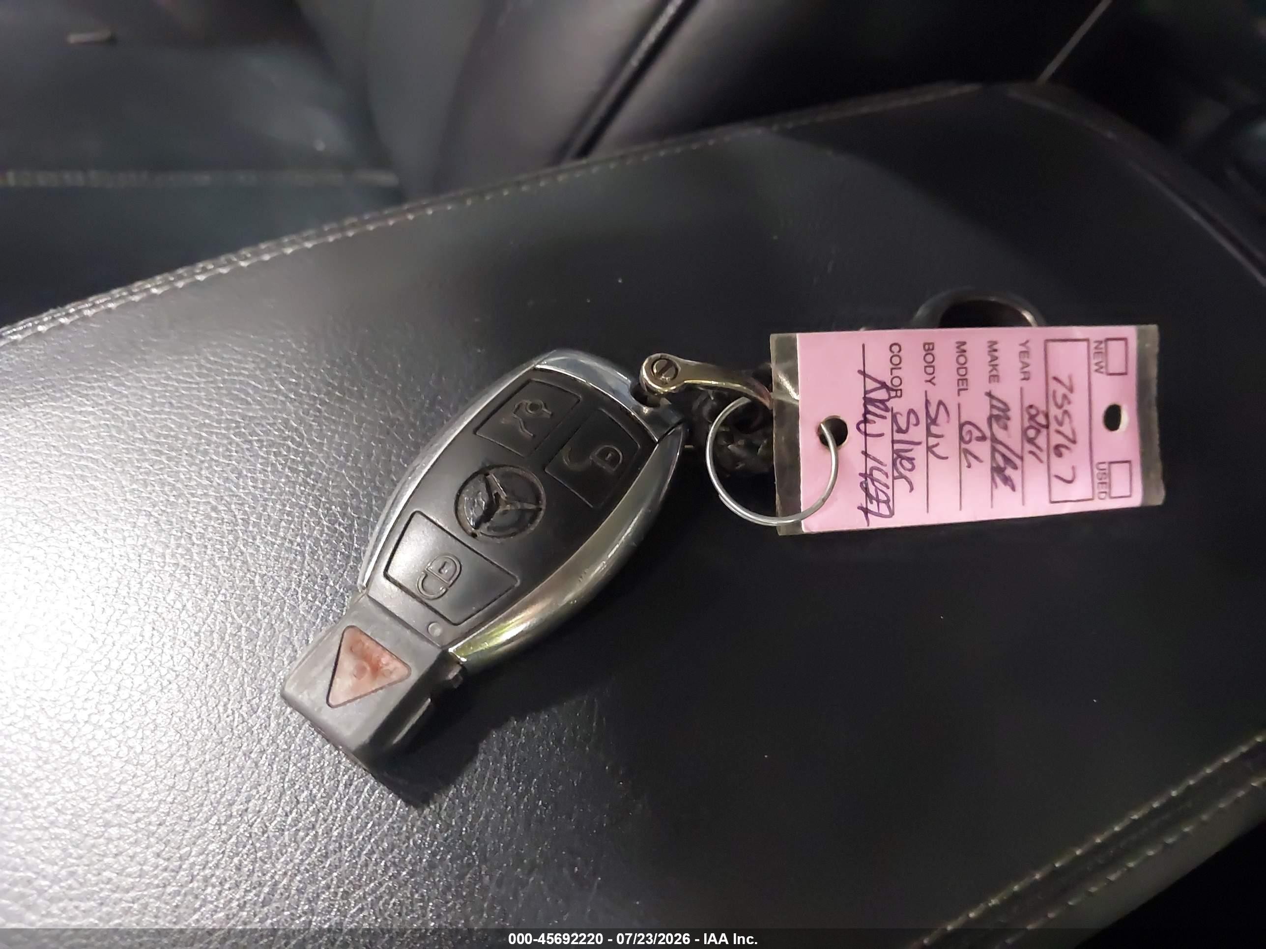 2011 Mercedes-benz Gl 550 4matic Silver vin: 4JGBF8GE8BA755767