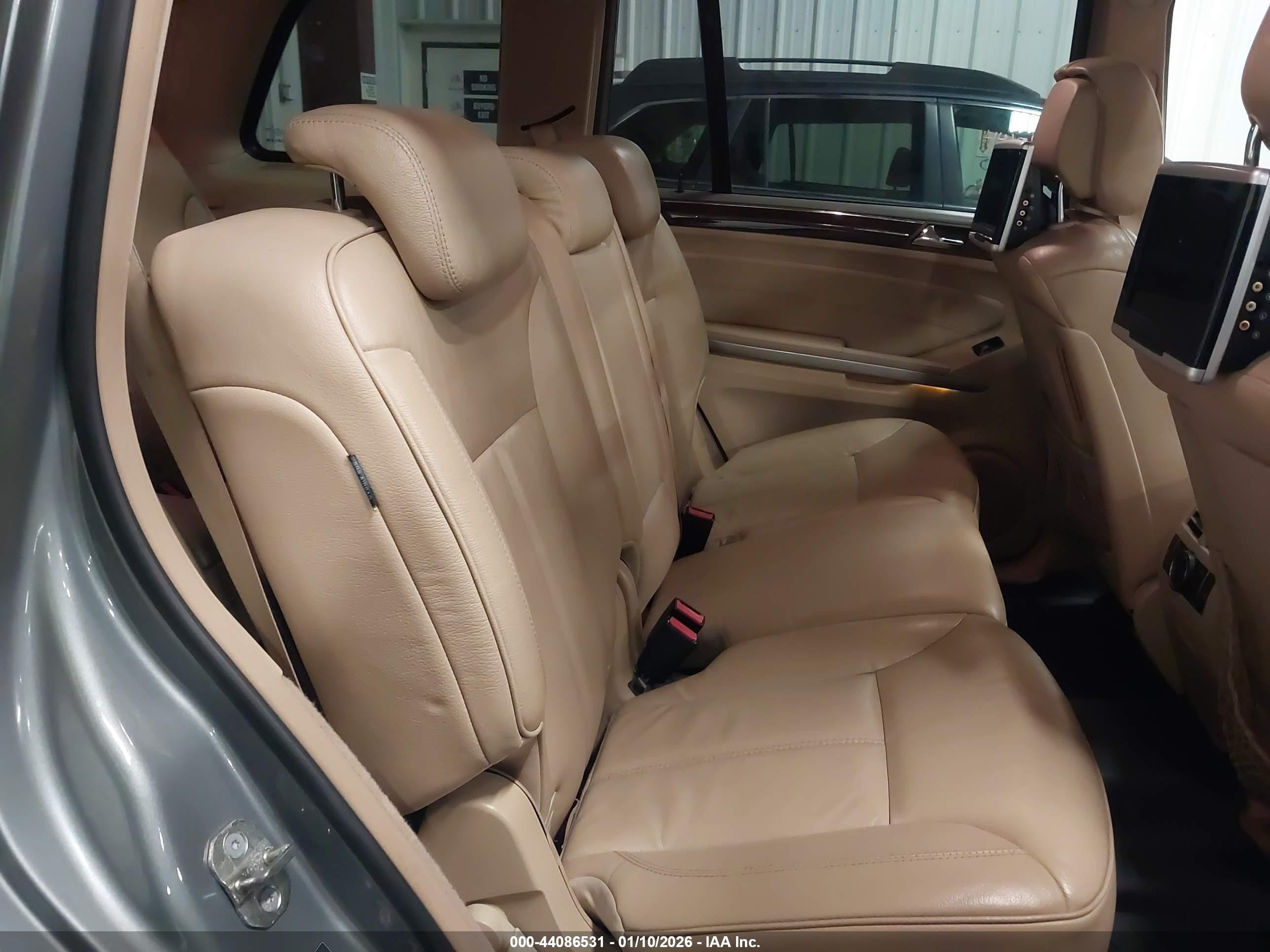 2011 Mercedes-benz Gl 550 4matic Серый vin: 4JGBF8GE9BA667682