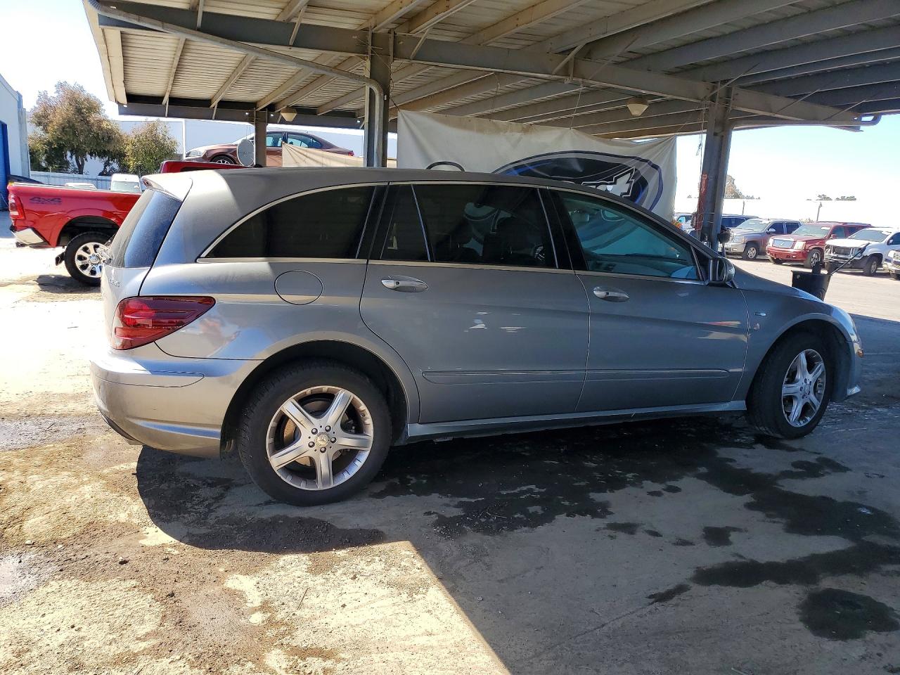 2010 Mercedes-benz R 350 Bluetec Gray vin: 4JGCB2FE6AA105963