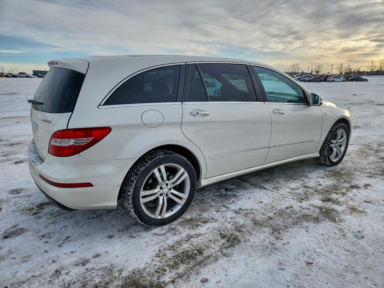 2012 Mercedes-benz R 350 Bluetec White vin: 4JGCB2FE6CA146323
