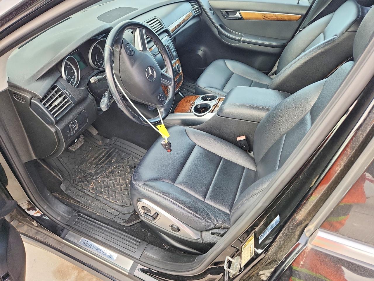 2012 Mercedes Benz R 350 Bluetec Black vin: 4JGCB2FEXCA137513