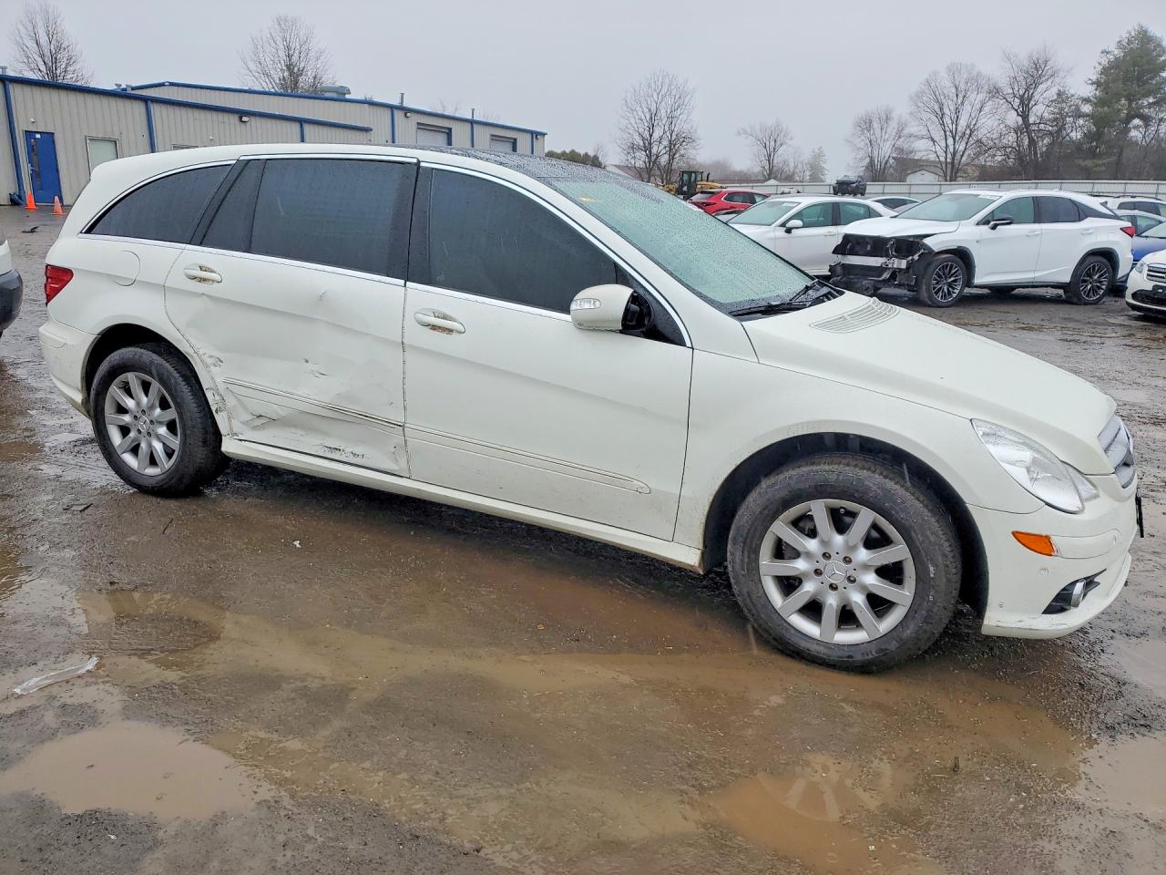 2008 Mercedes-benz R 350 White vin: 4JGCB56E08A066928