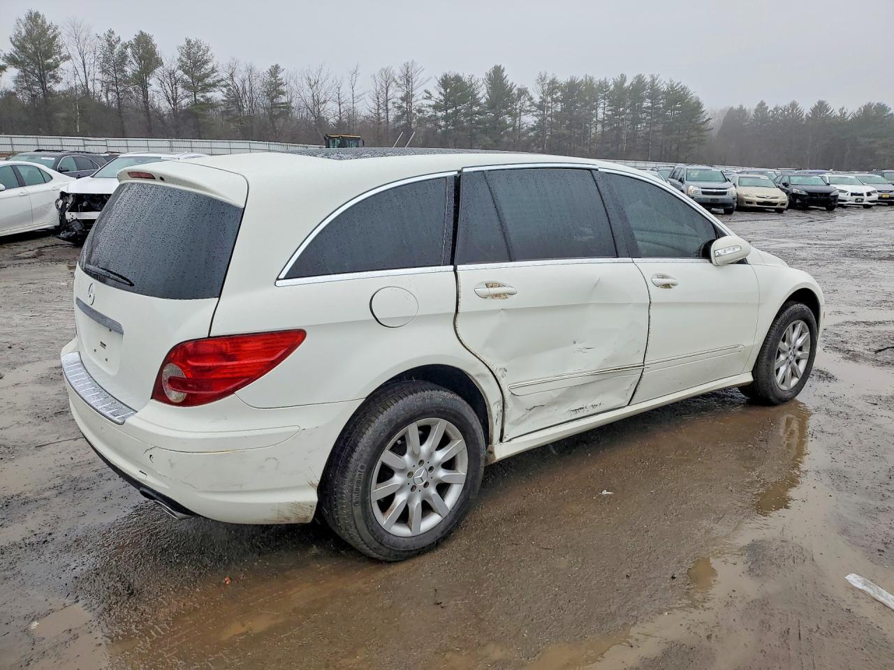 2008 Mercedes-benz R 350 White vin: 4JGCB56E08A066928