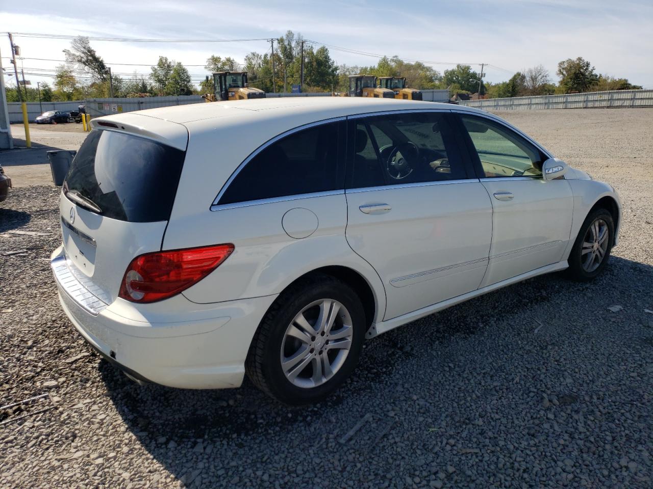 2008 Mercedes-benz R 350 White vin: 4JGCB56E08A066962