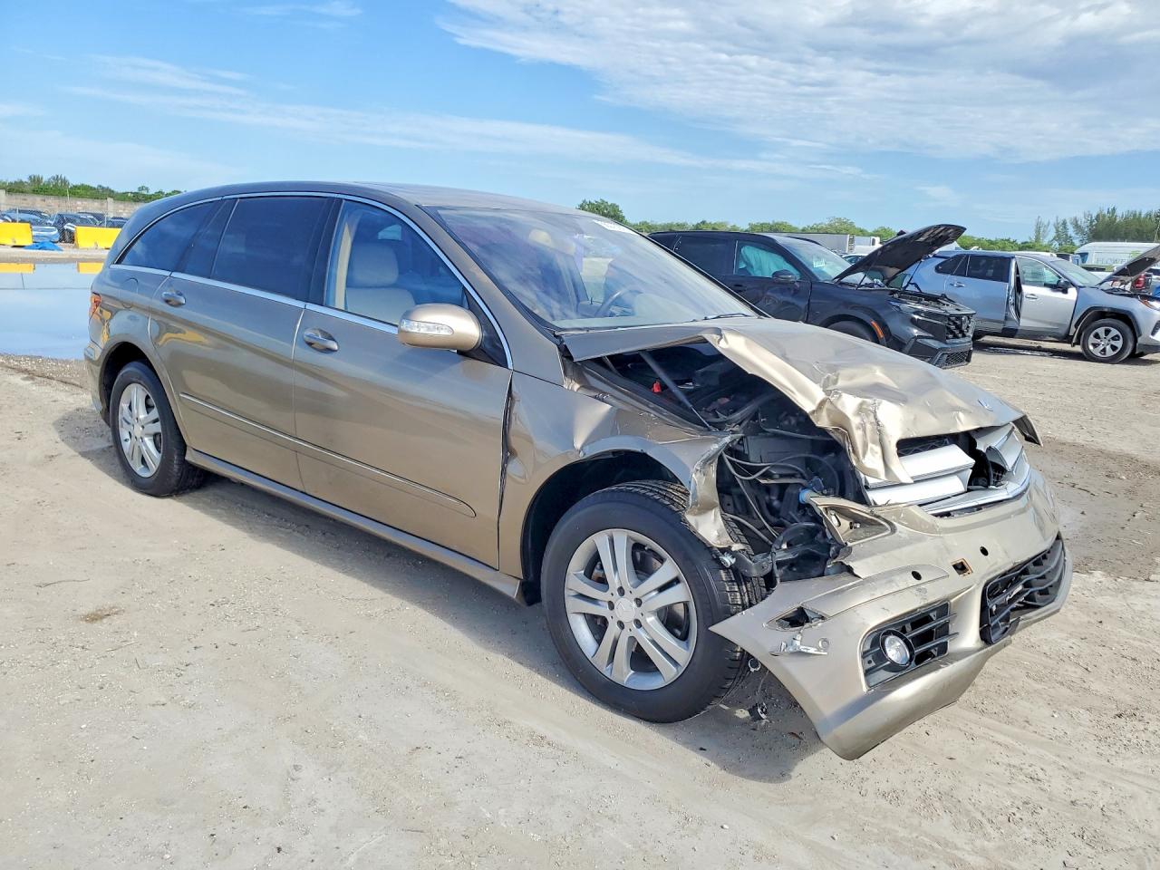 2008 Mercedes-benz R 350 Beige vin: 4JGCB56E38A074585
