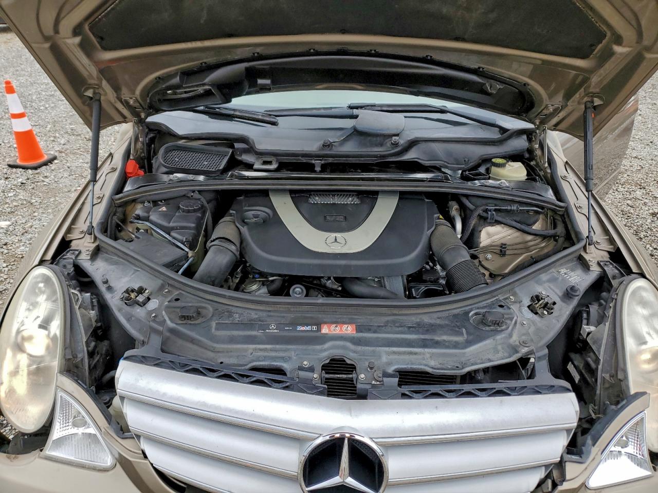 2008 Mercedes-benz R 350 Beige vin: 4JGCB56E38A076028