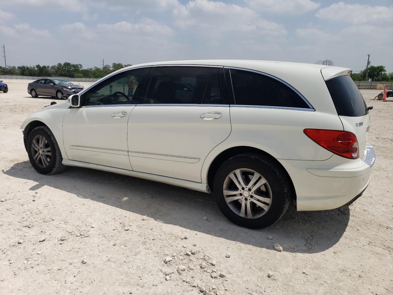 2008 Mercedes-benz R 350 White vin: 4JGCB56E48A063840
