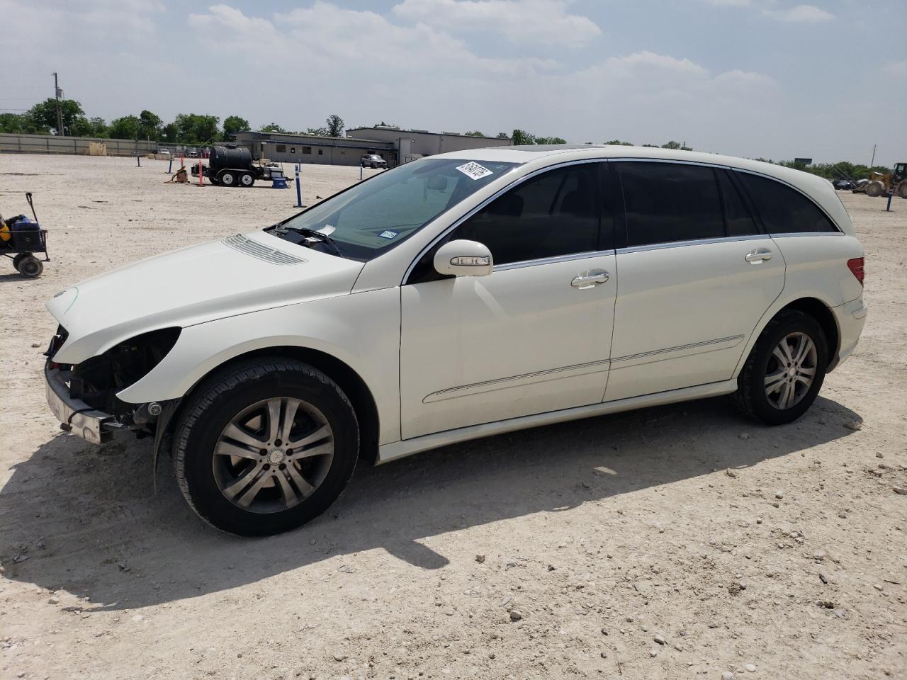 2008 Mercedes-benz R 350 White vin: 4JGCB56E48A063840